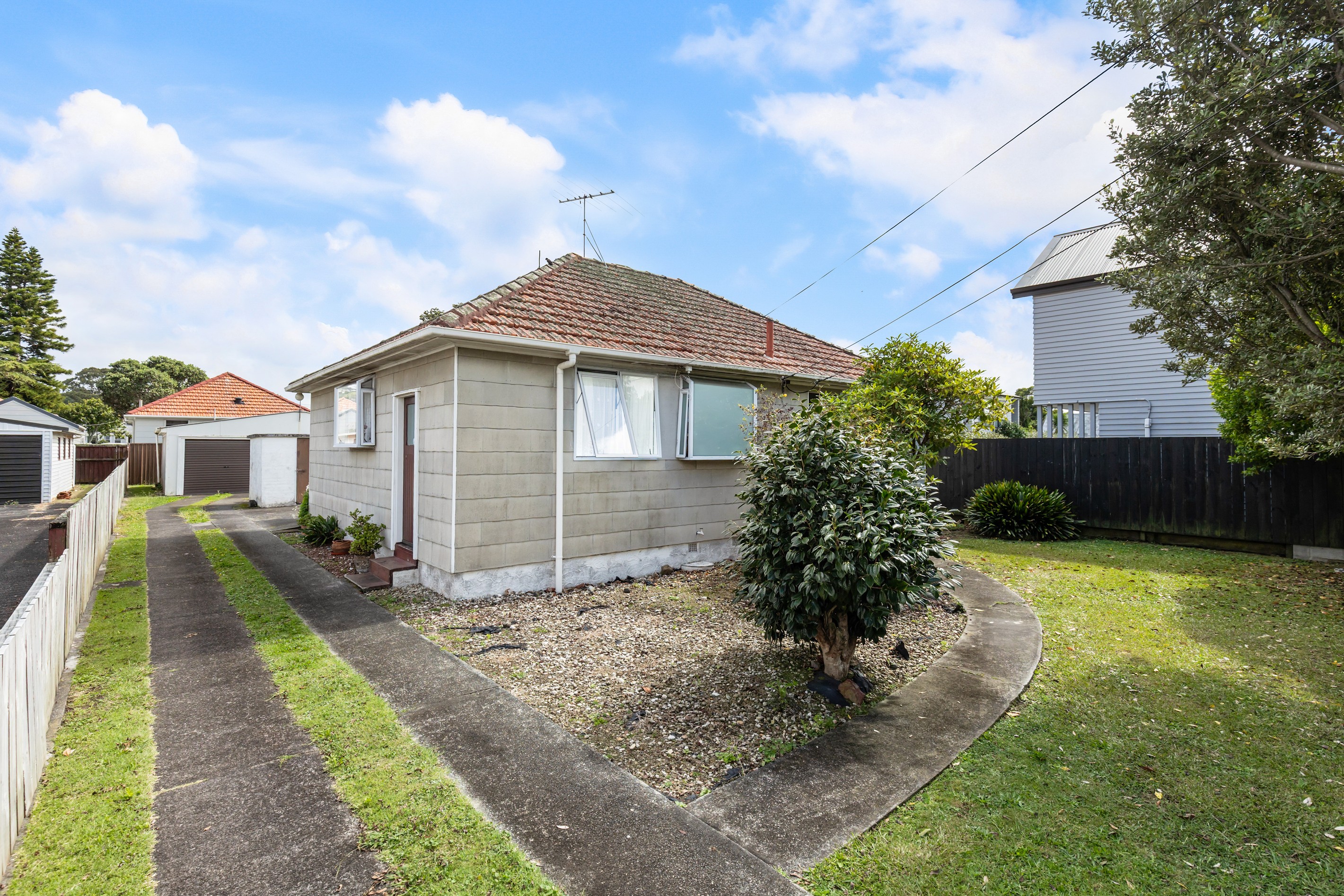 13 Tamatea Avenue, Point England, Auckland City