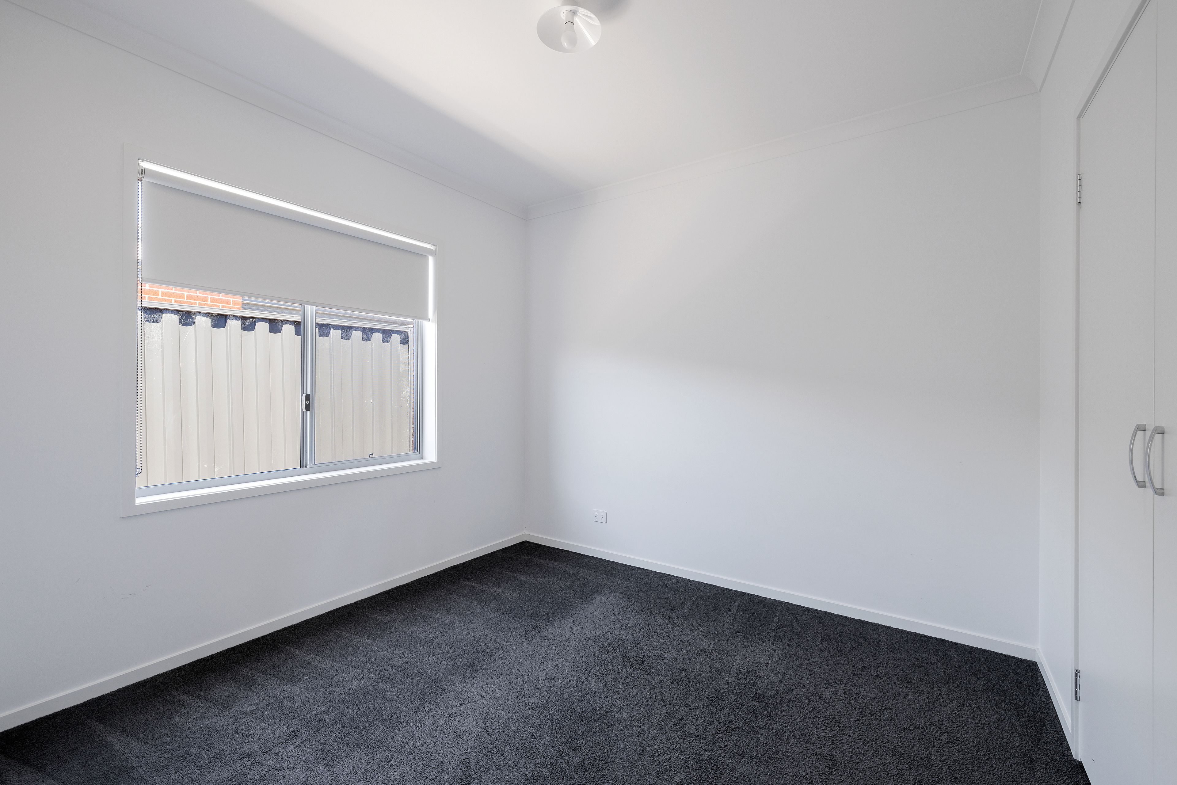 21 Clifton Crescent — photo 7 of 12