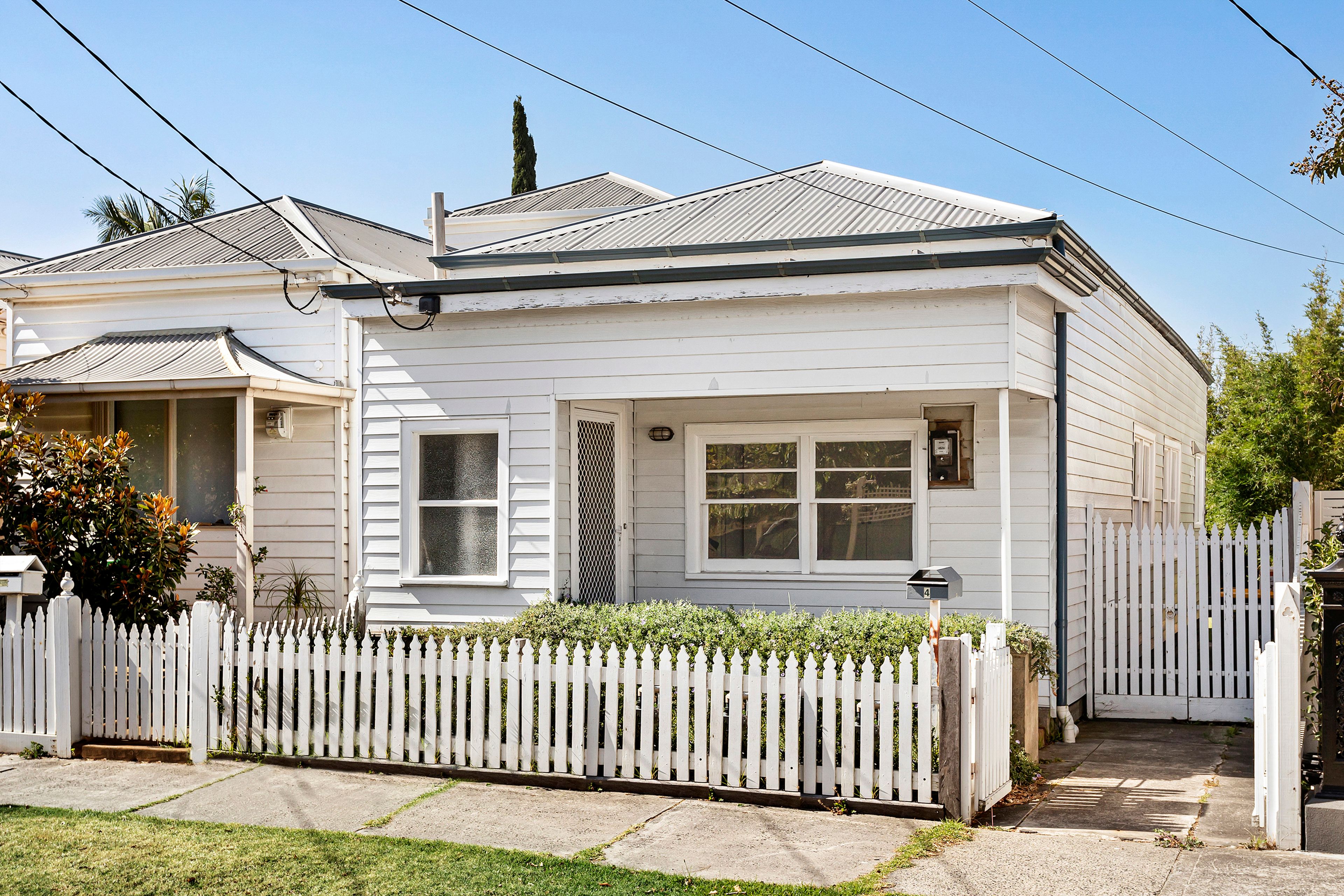 4 Crawford Street, Newport VIC 3015