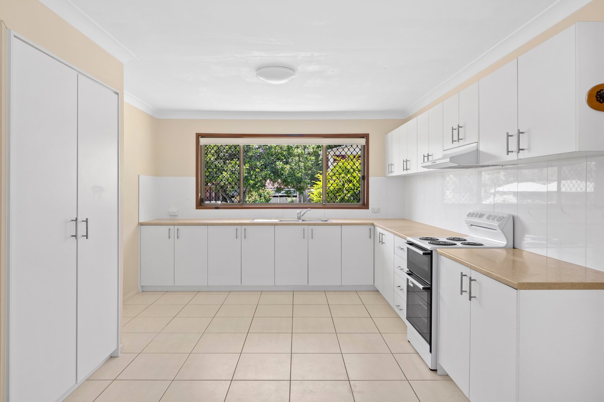 6 Norham Court, Carindale, QLD 4152
