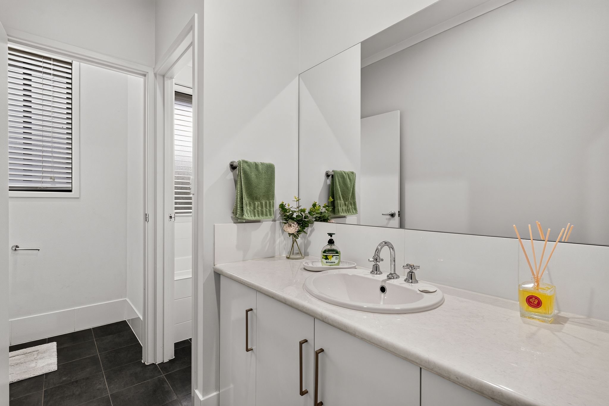 25 Costa Street — photo 5 of 13