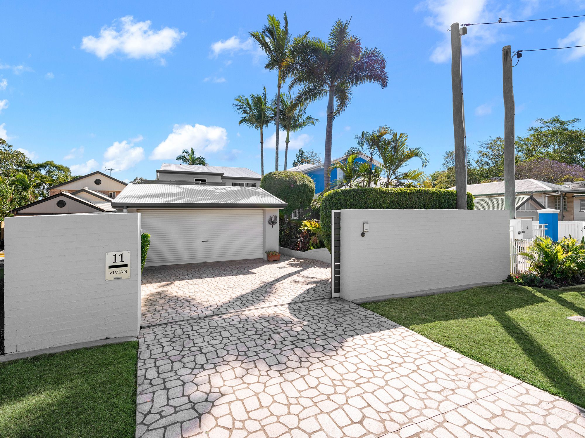 11 Vivian Street, Tennyson, QLD 4105