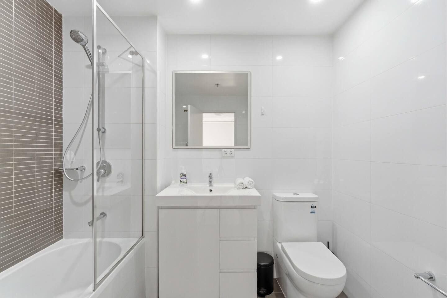 610/39 Kent Road — photo 8 of 11