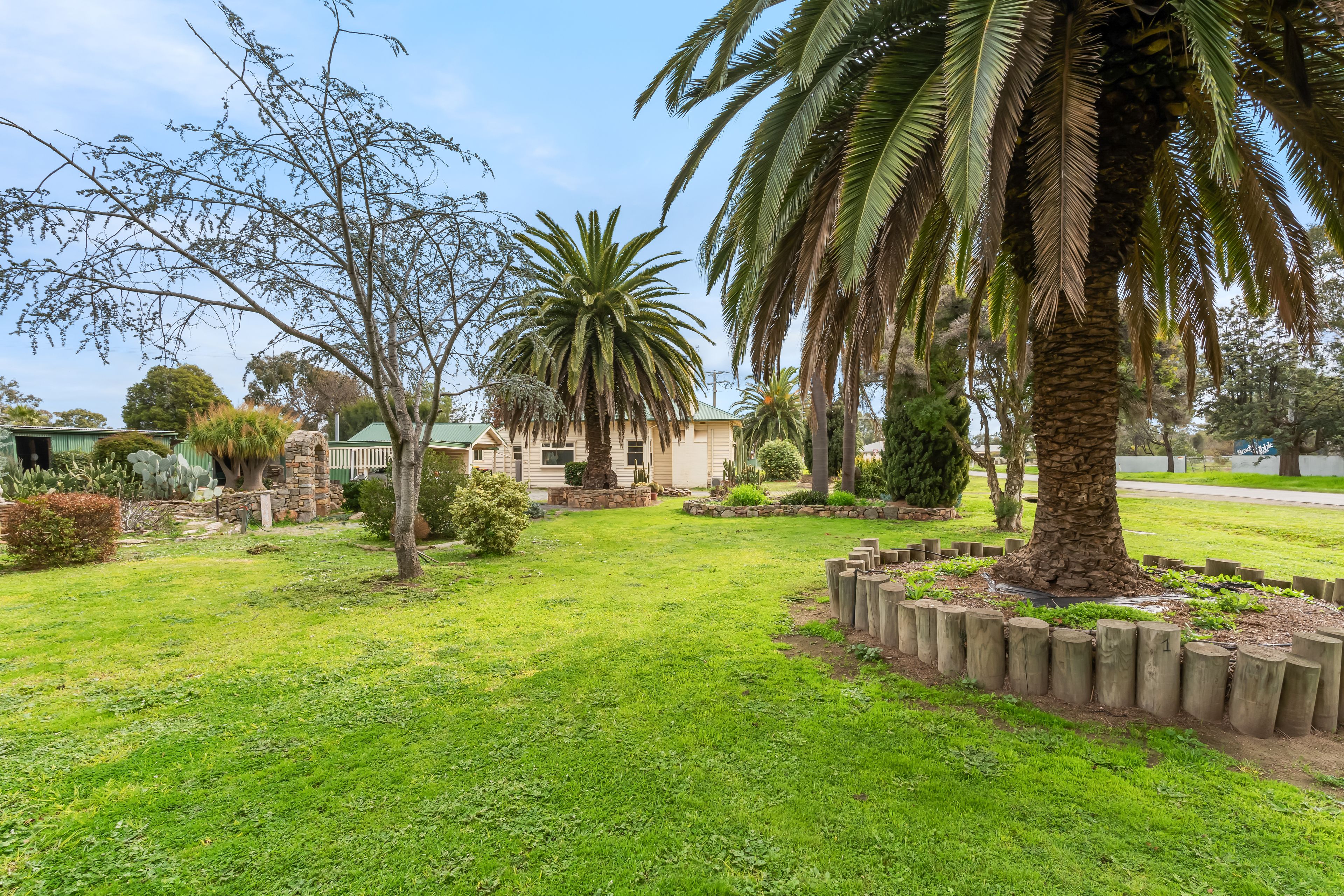 25 De Boos Street — photo from Ray White Euroa