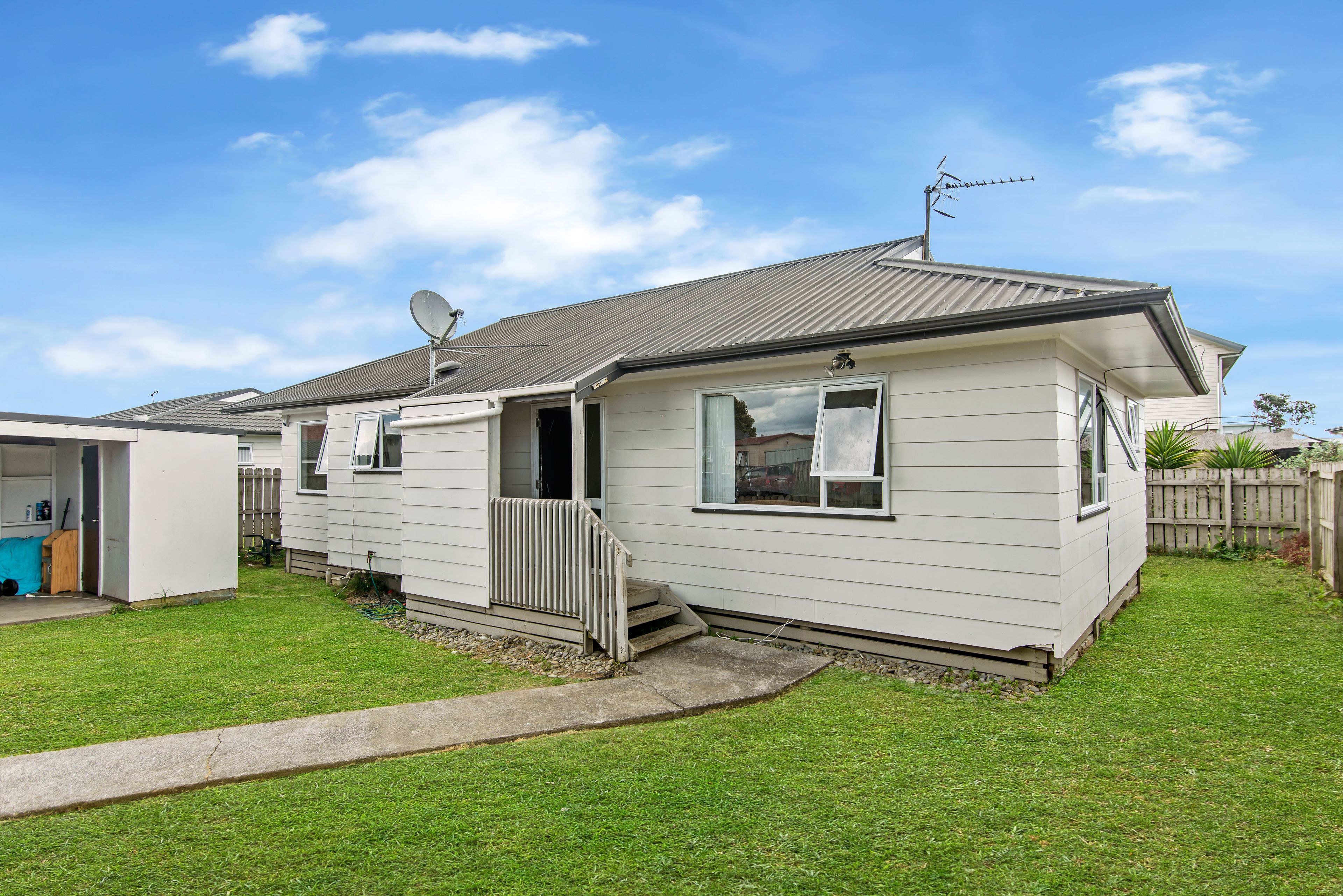 47 Dungarvon Place, Clendon Park, Manukau City
