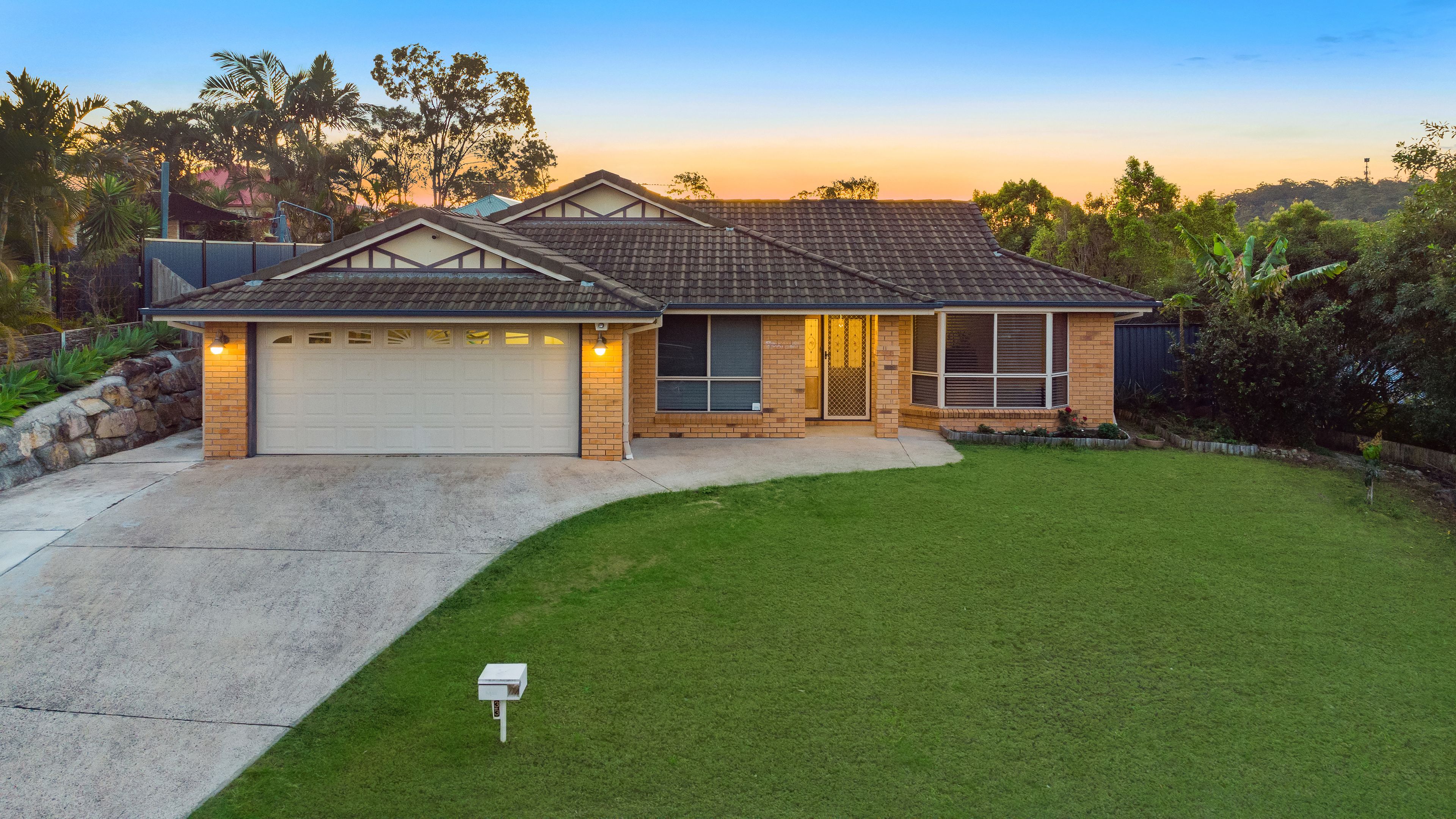 33 Karamea Avenue, Springfield QLD 4300