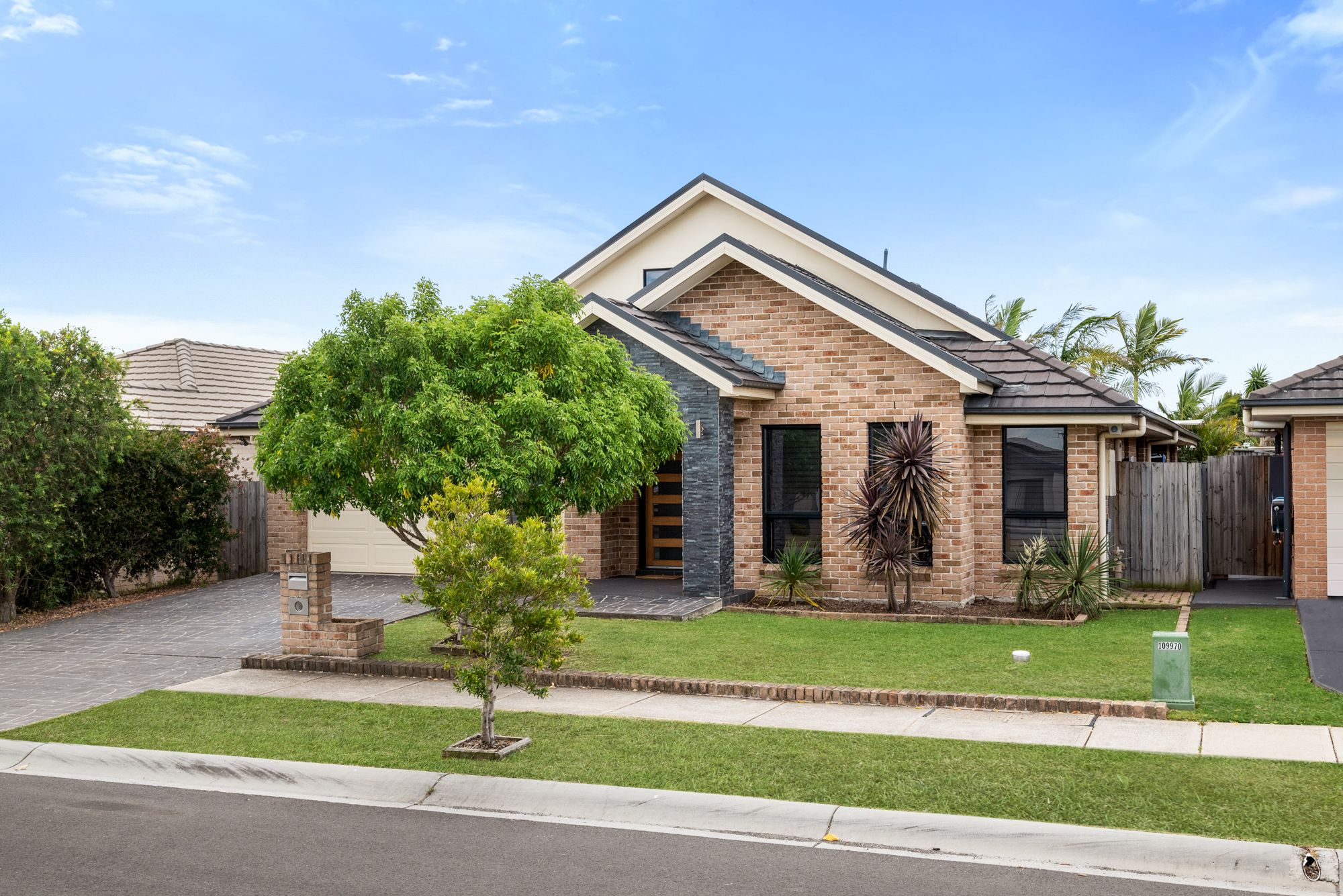 11 Minorca Circuit, Spring Farm, NSW 2570