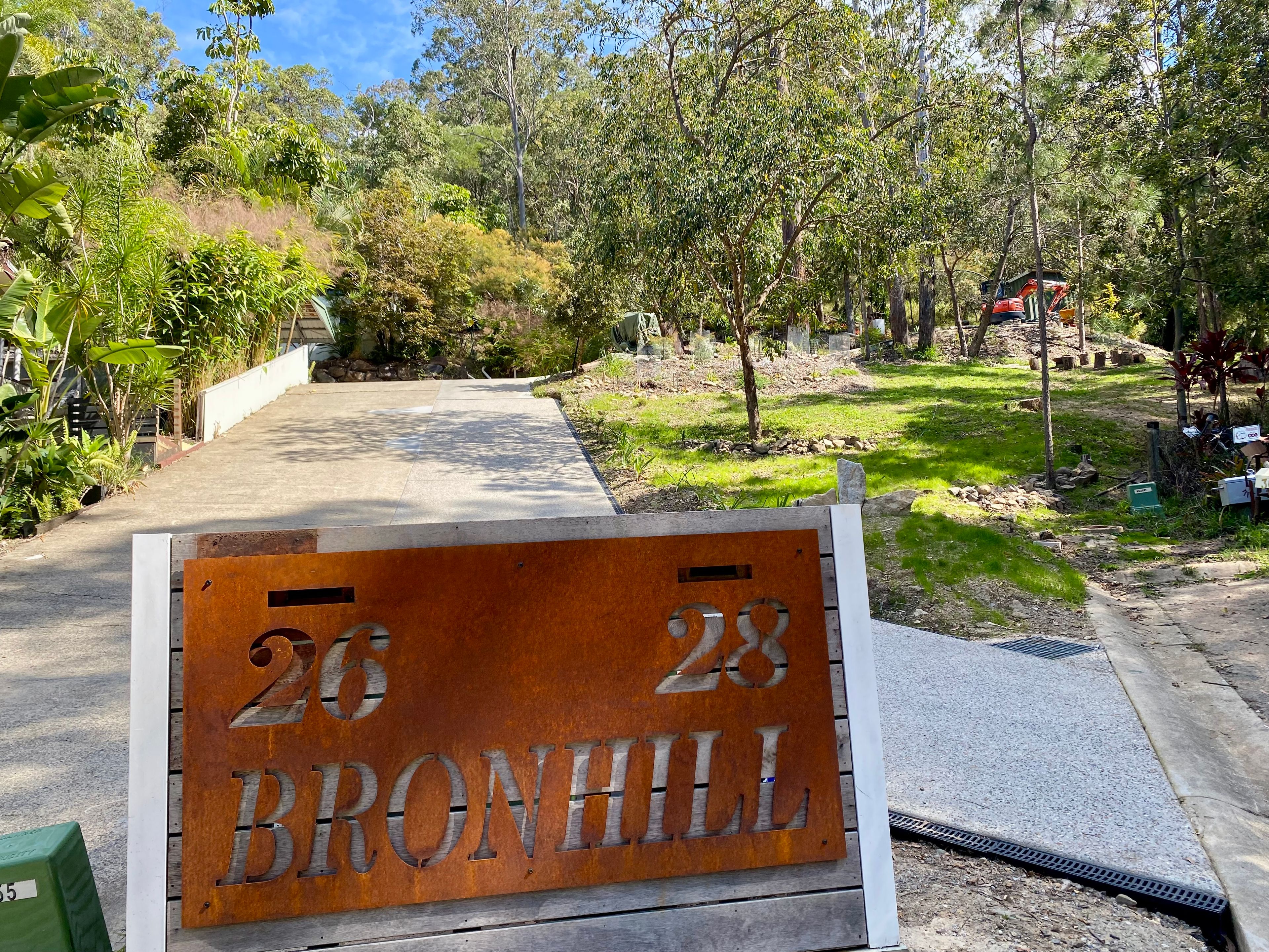 28 Bronhill Street, Currumbin Waters QLD 4223