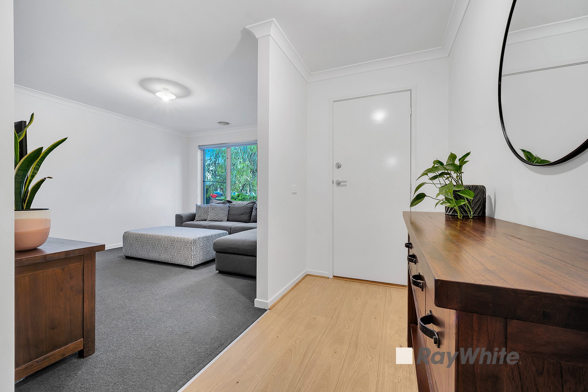 30 Lanthorn Crescent, Cranbourne East, VIC 3977