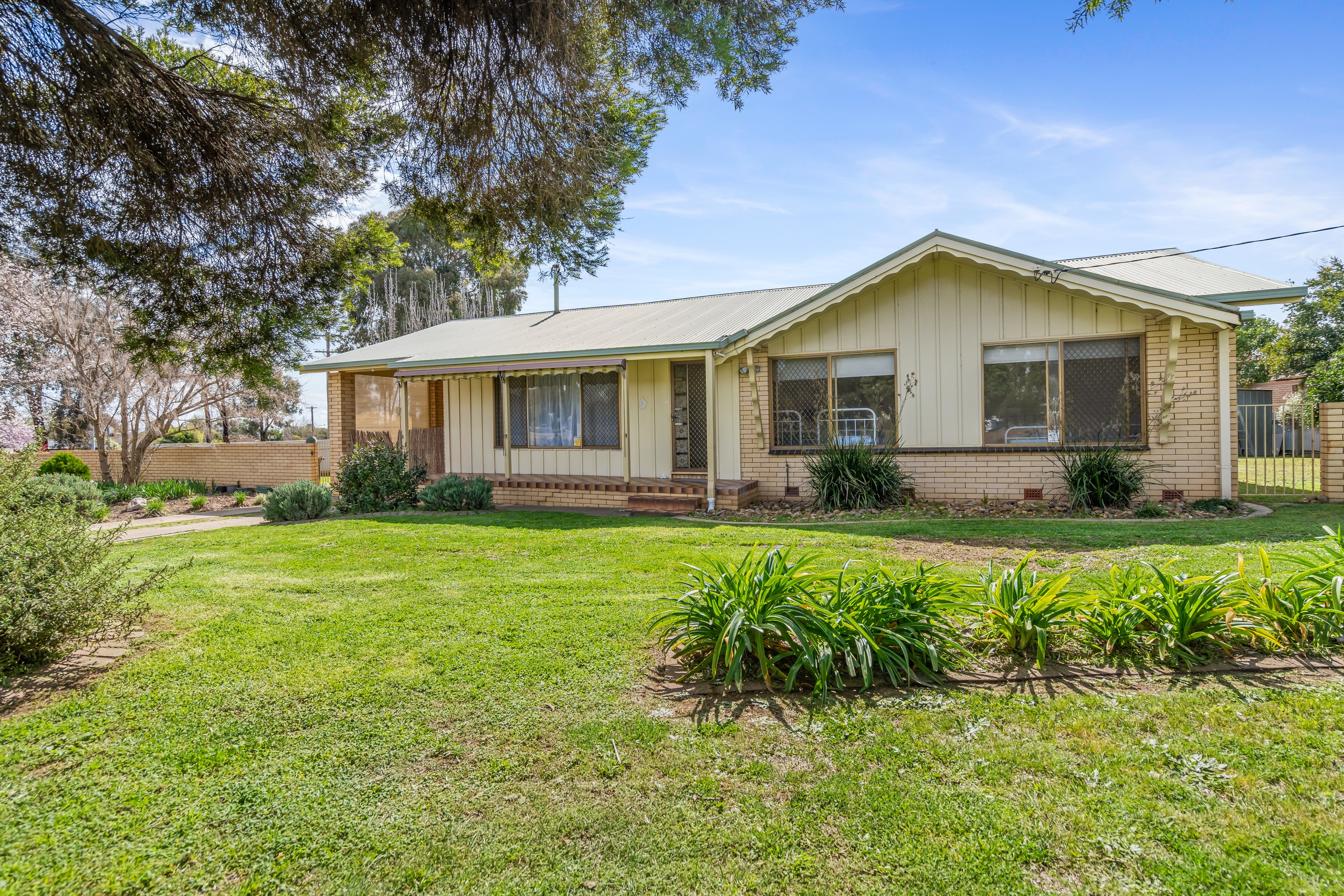 305 Bourke Street, Tolland, NSW 2650