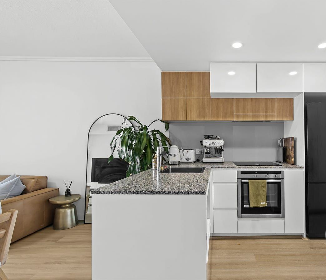 209/113 Commercial Road — photo 3 of 9