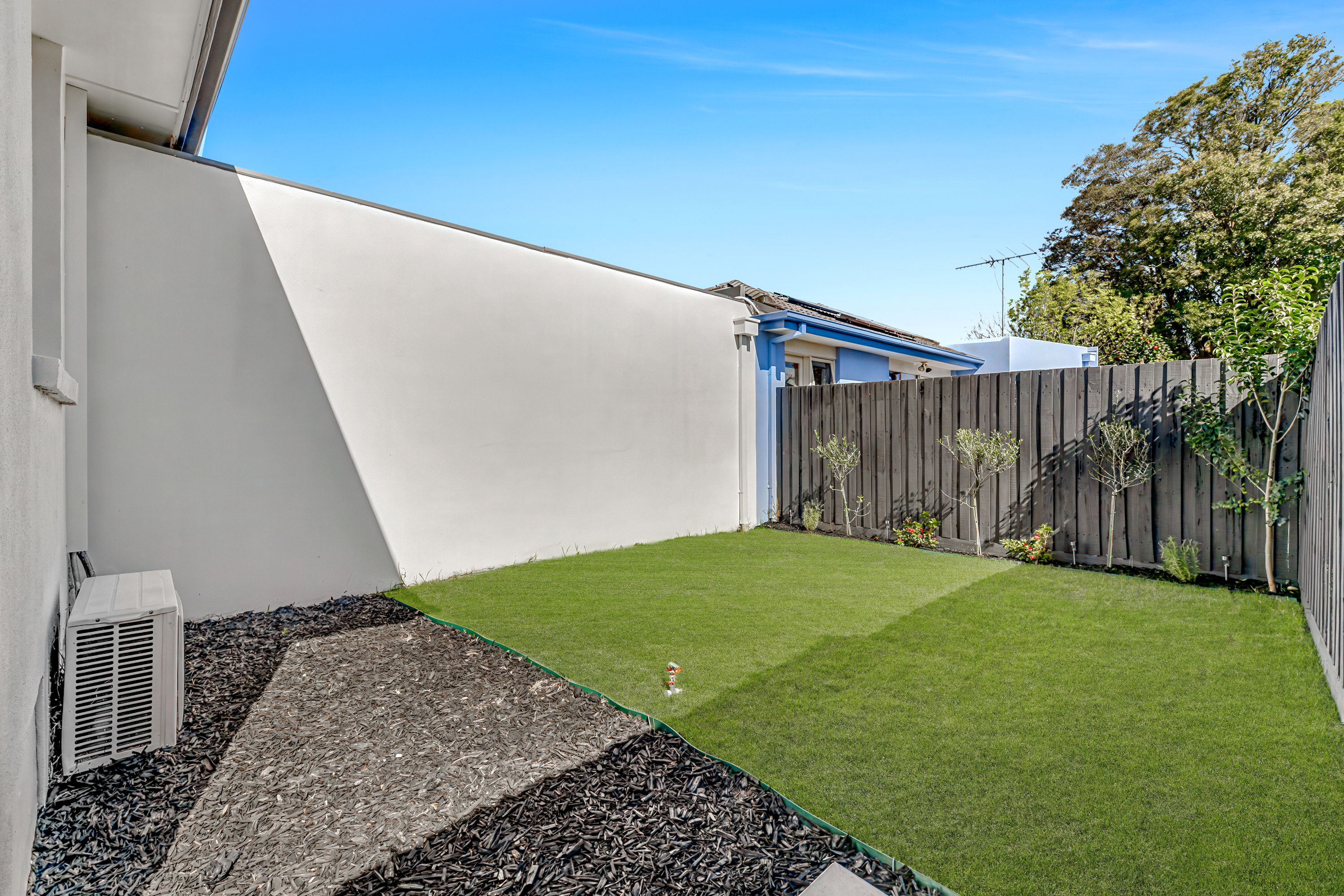1/29 Malcolm Court — photo 15 of 16