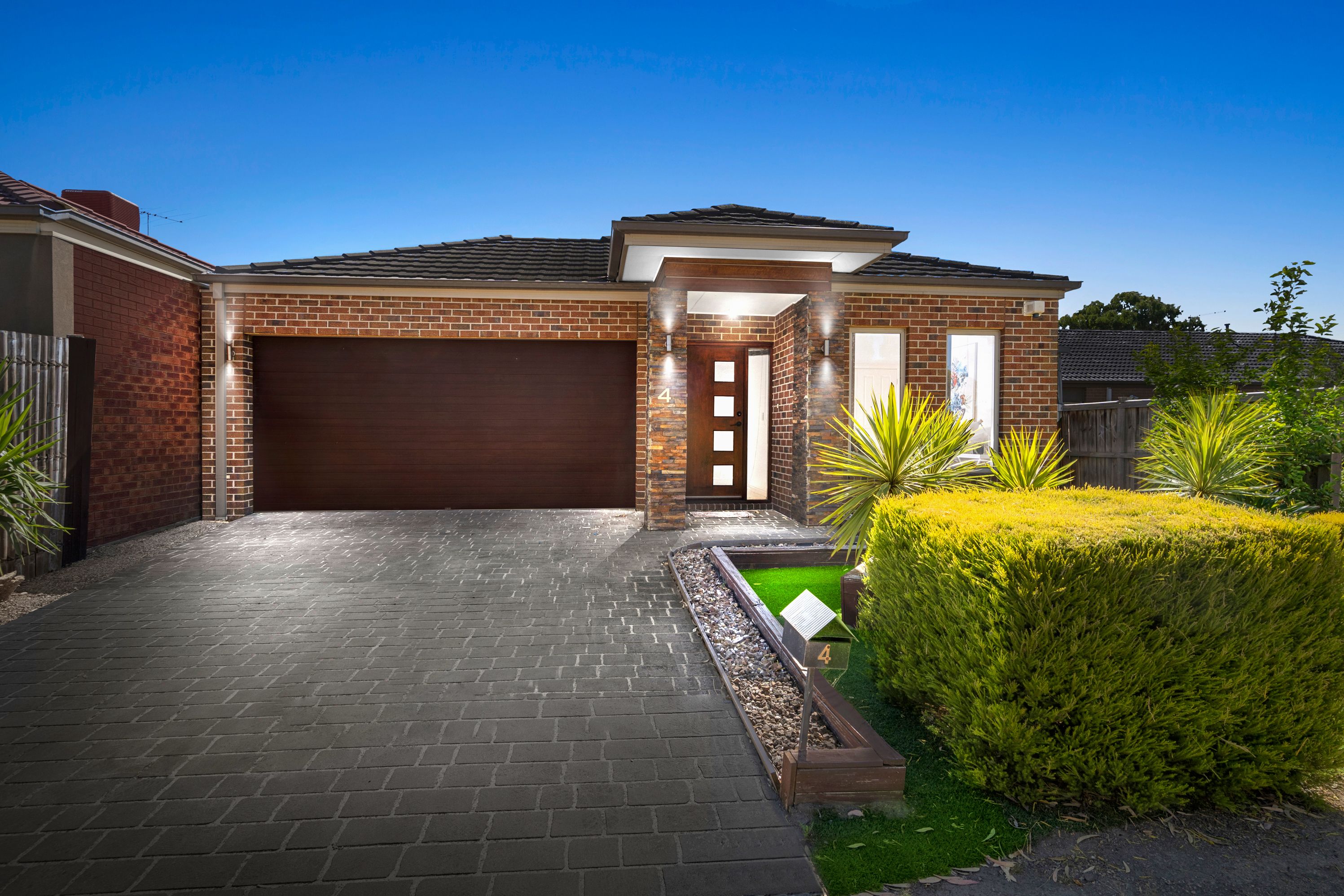4 Pardalote Close, South Morang VIC 3752