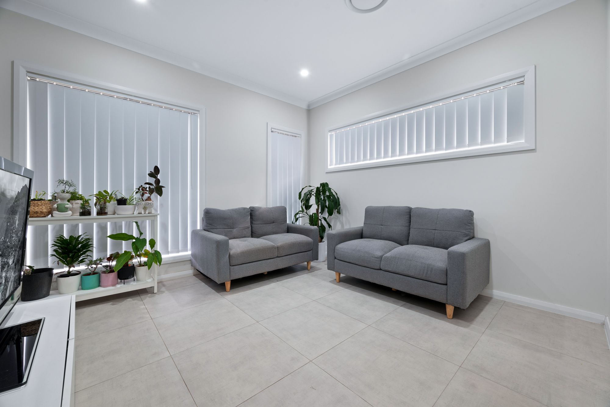 1A Warrigal Street, Gregory Hills, NSW 2557