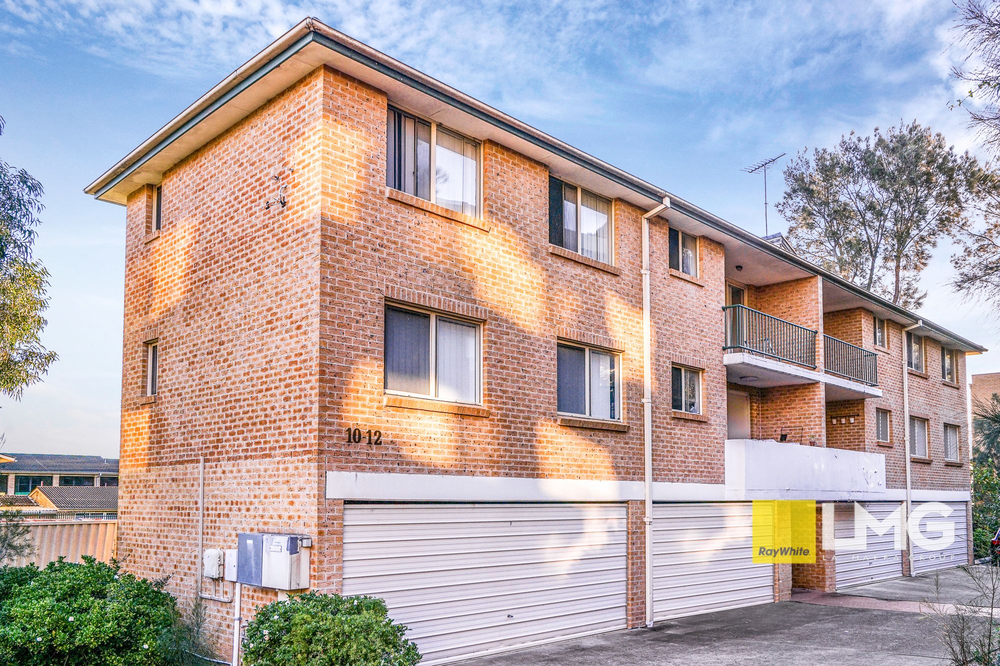 10-12 Kitchener Avenue, Regents Park NSW 2143