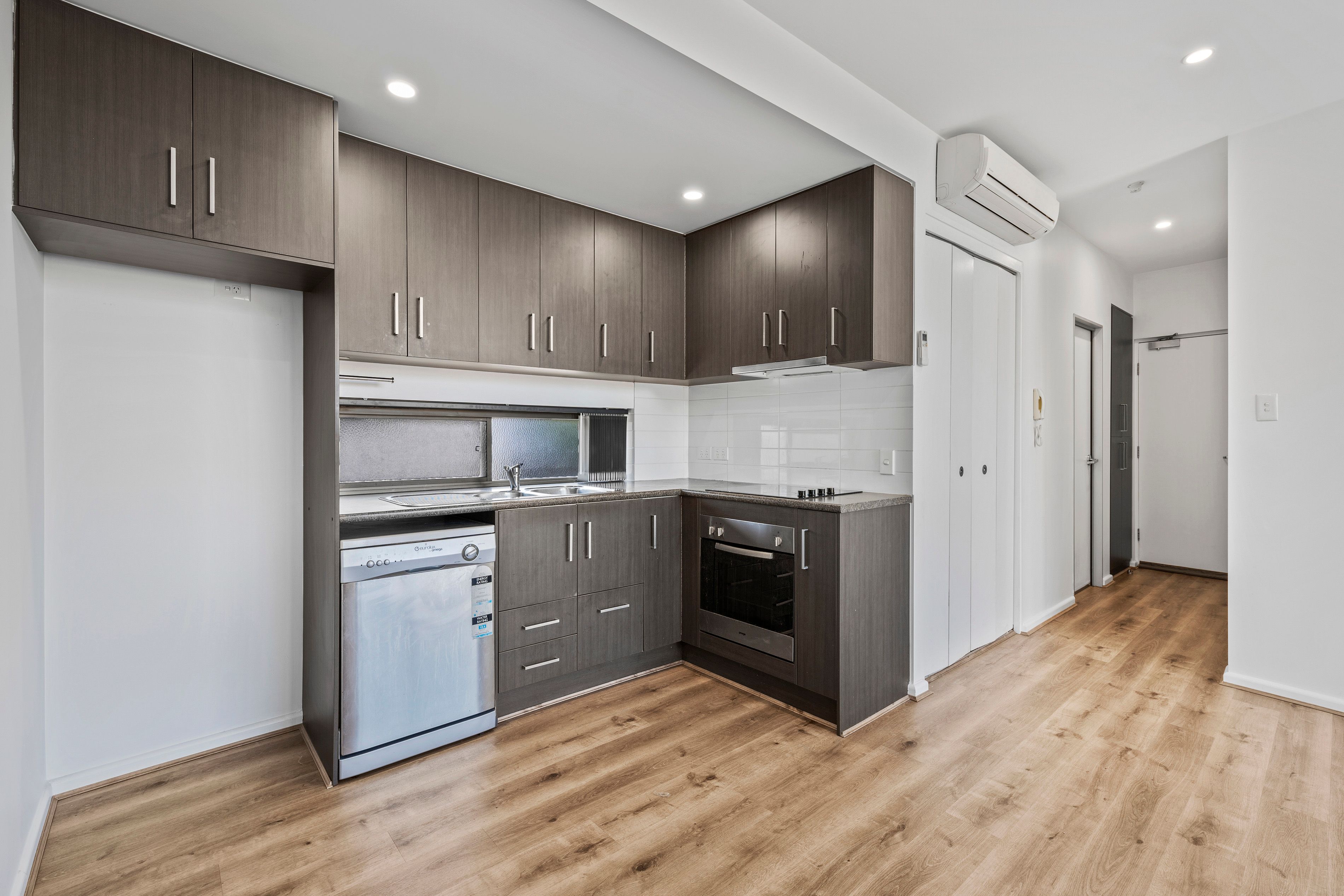 1E/18-28 Main Street, Mawson Lakes, SA 5095