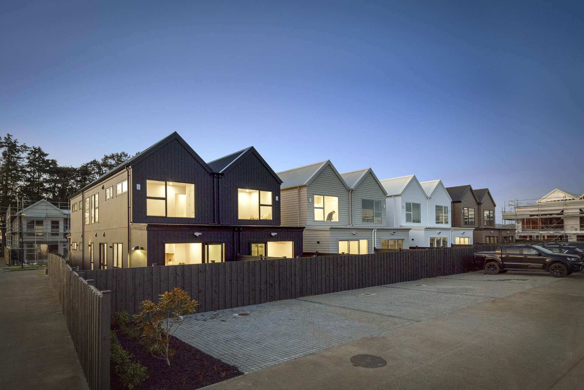 31 Burberry Heights photo 18