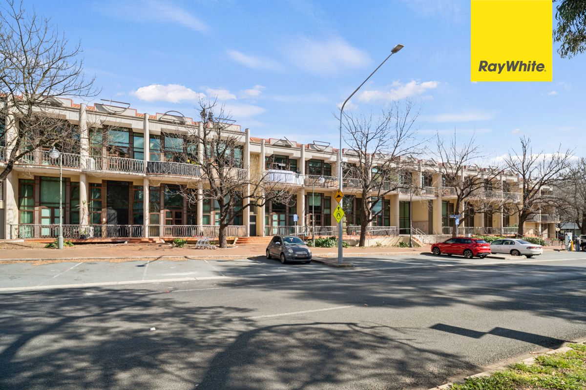 36/18 Captain Cook Crescent — photo 13 of 13