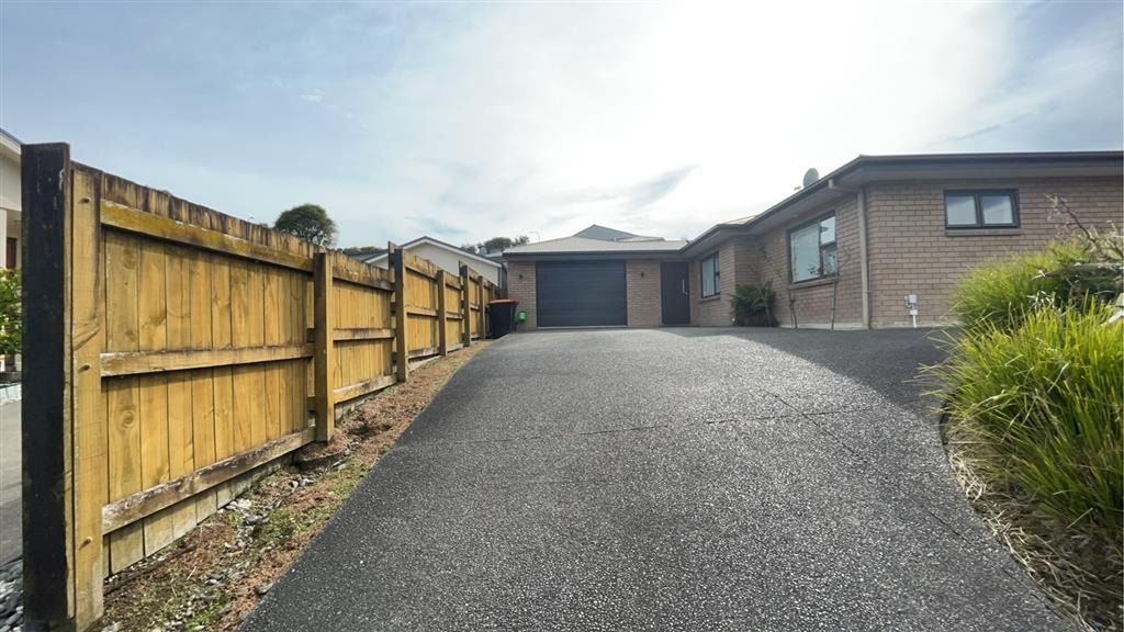 39 Dahlstrom Grove, Kelvin Grove, Palmerston North City