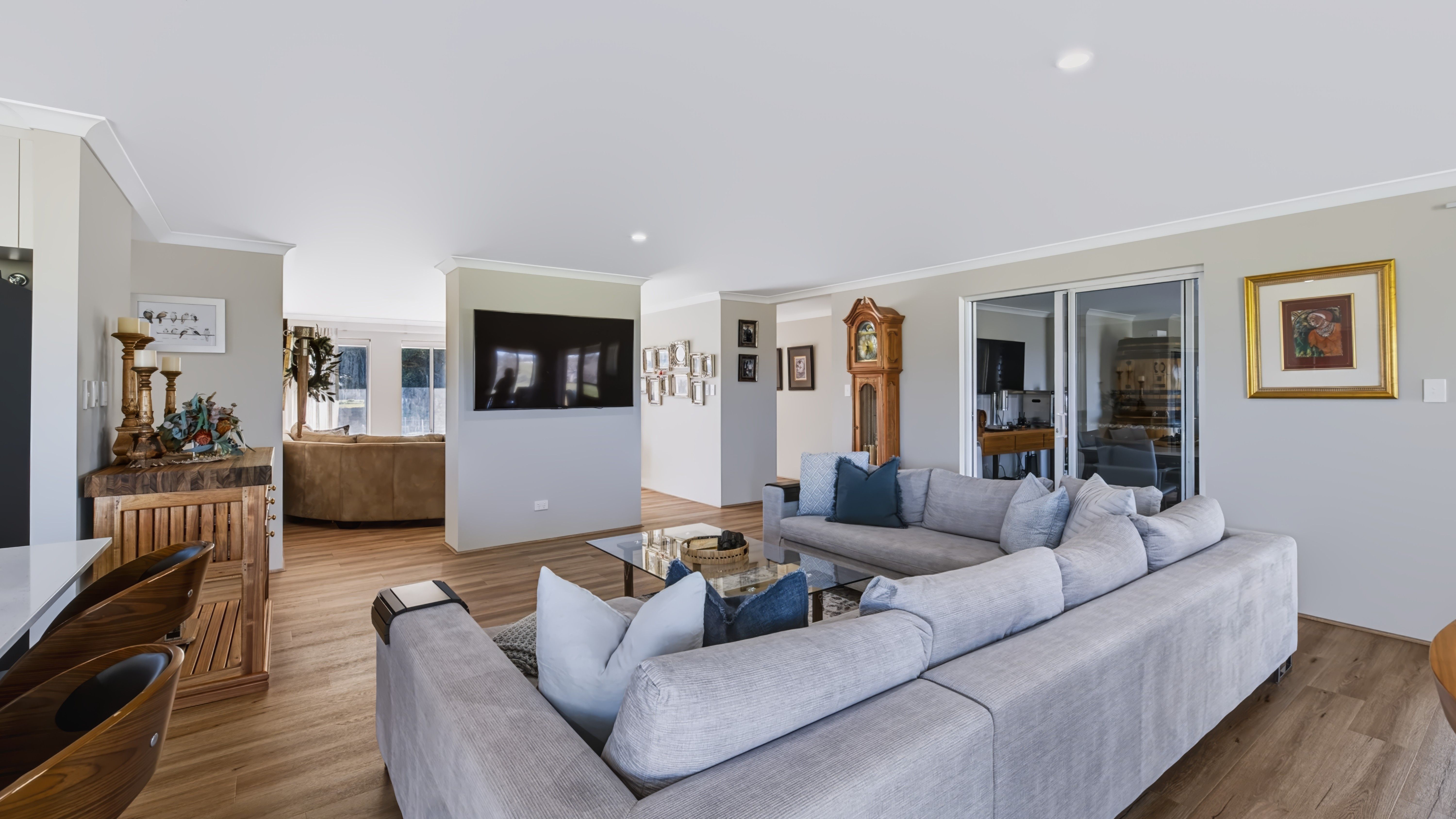 134 McKelvie Road — photo 3 of 30
