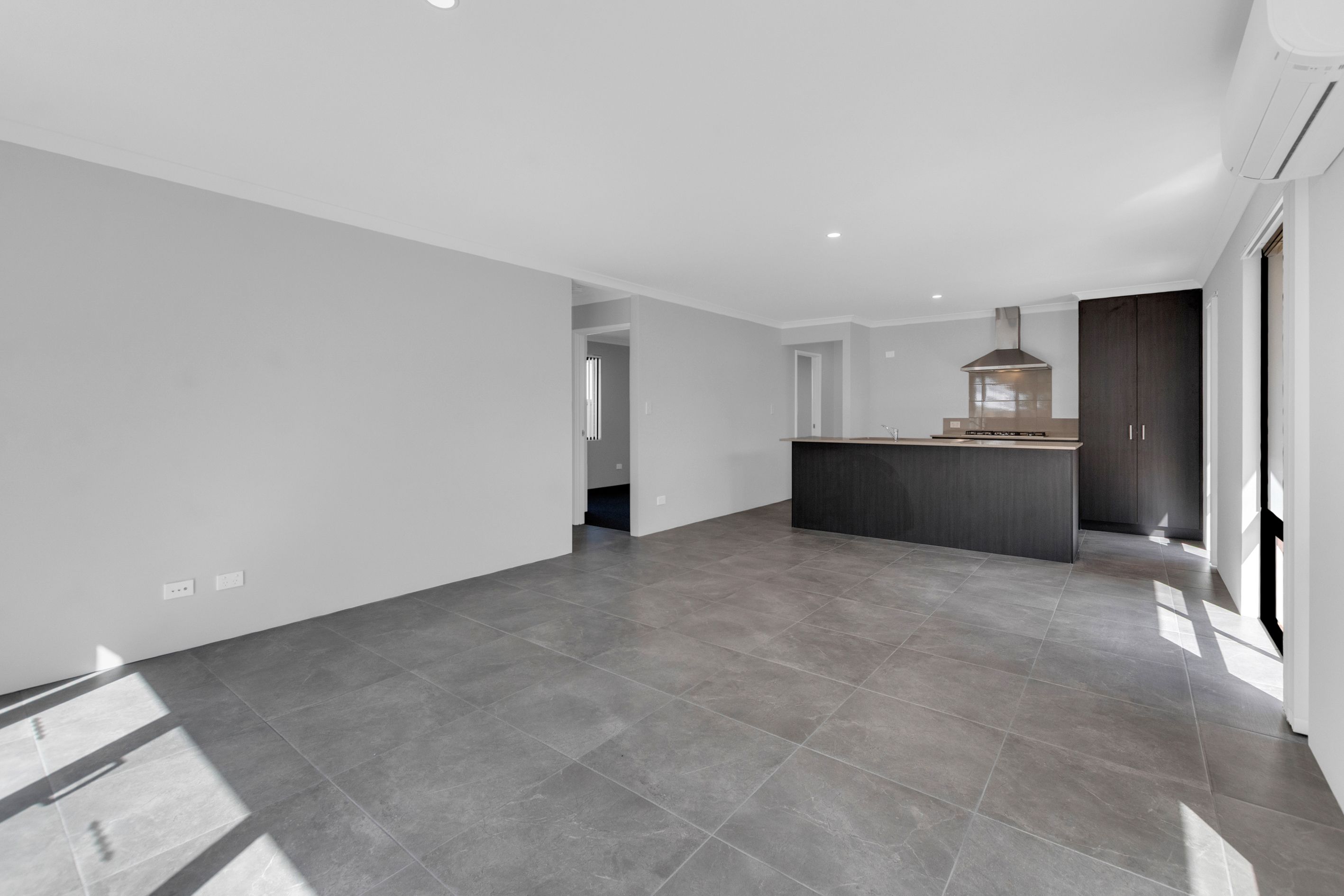 4 Taylor Mews — photo 4 of 16