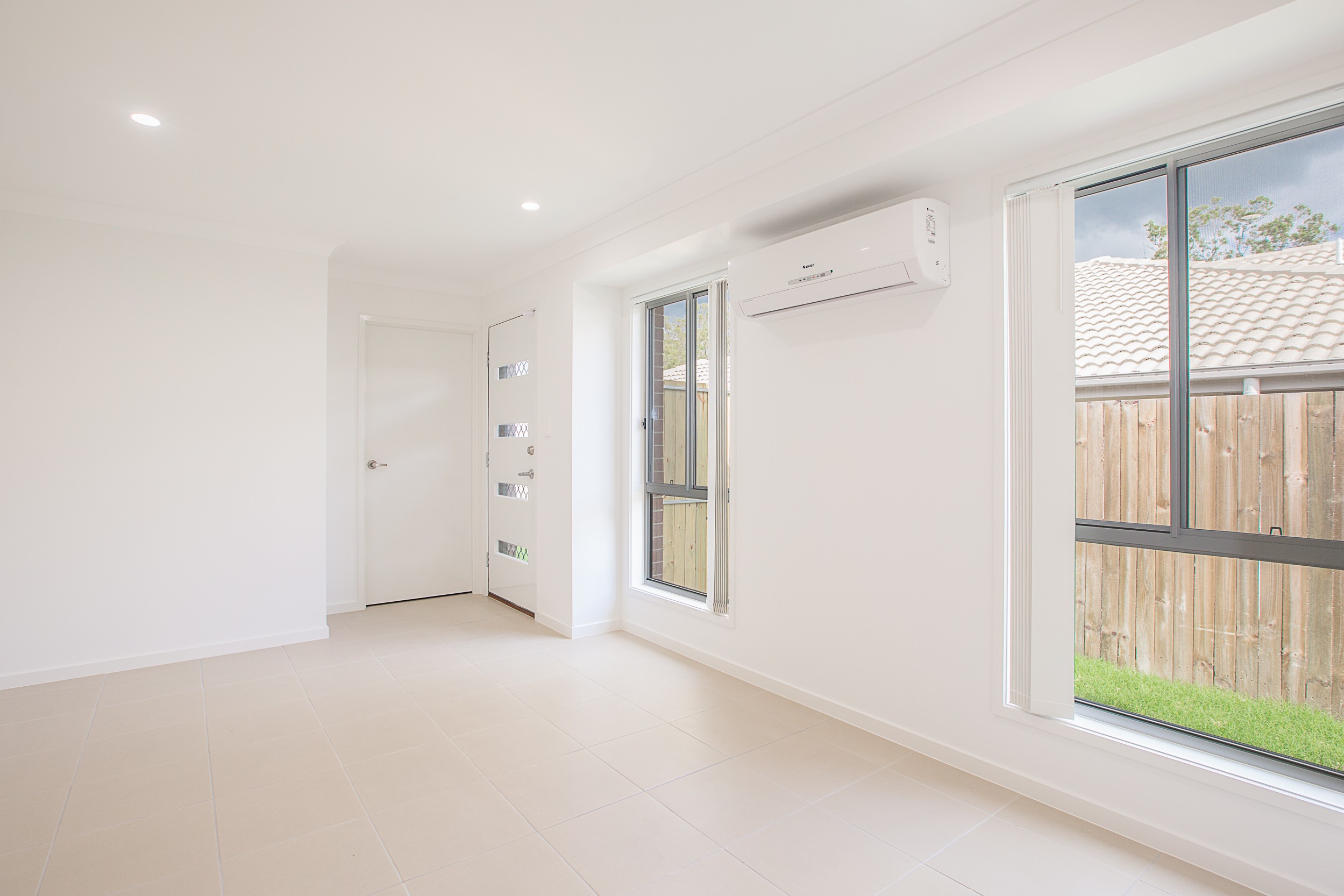2/5 Daintree Court, Park Ridge, QLD 4125