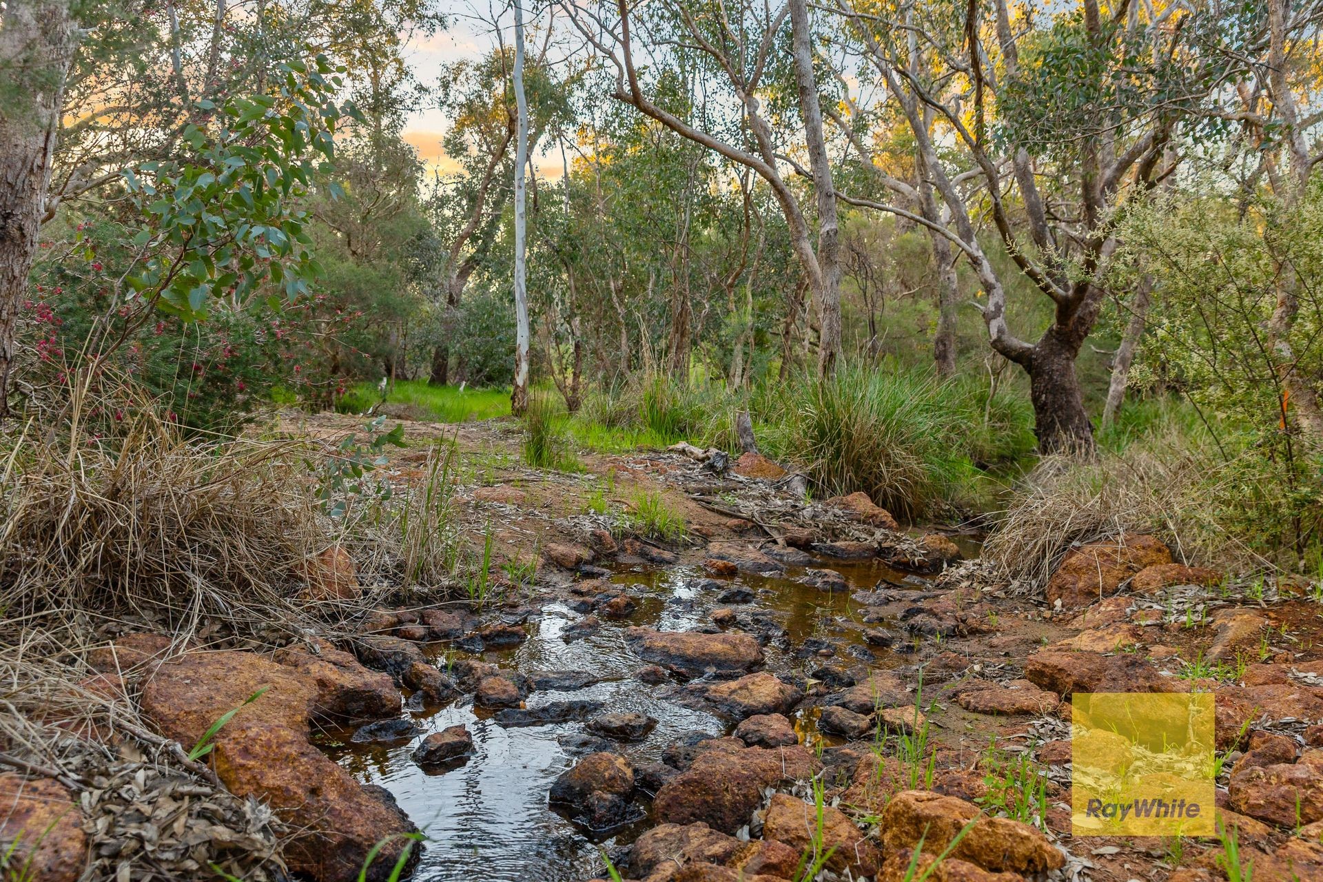 12 Summerfield Place, Gooseberry Hill, WA 6076
