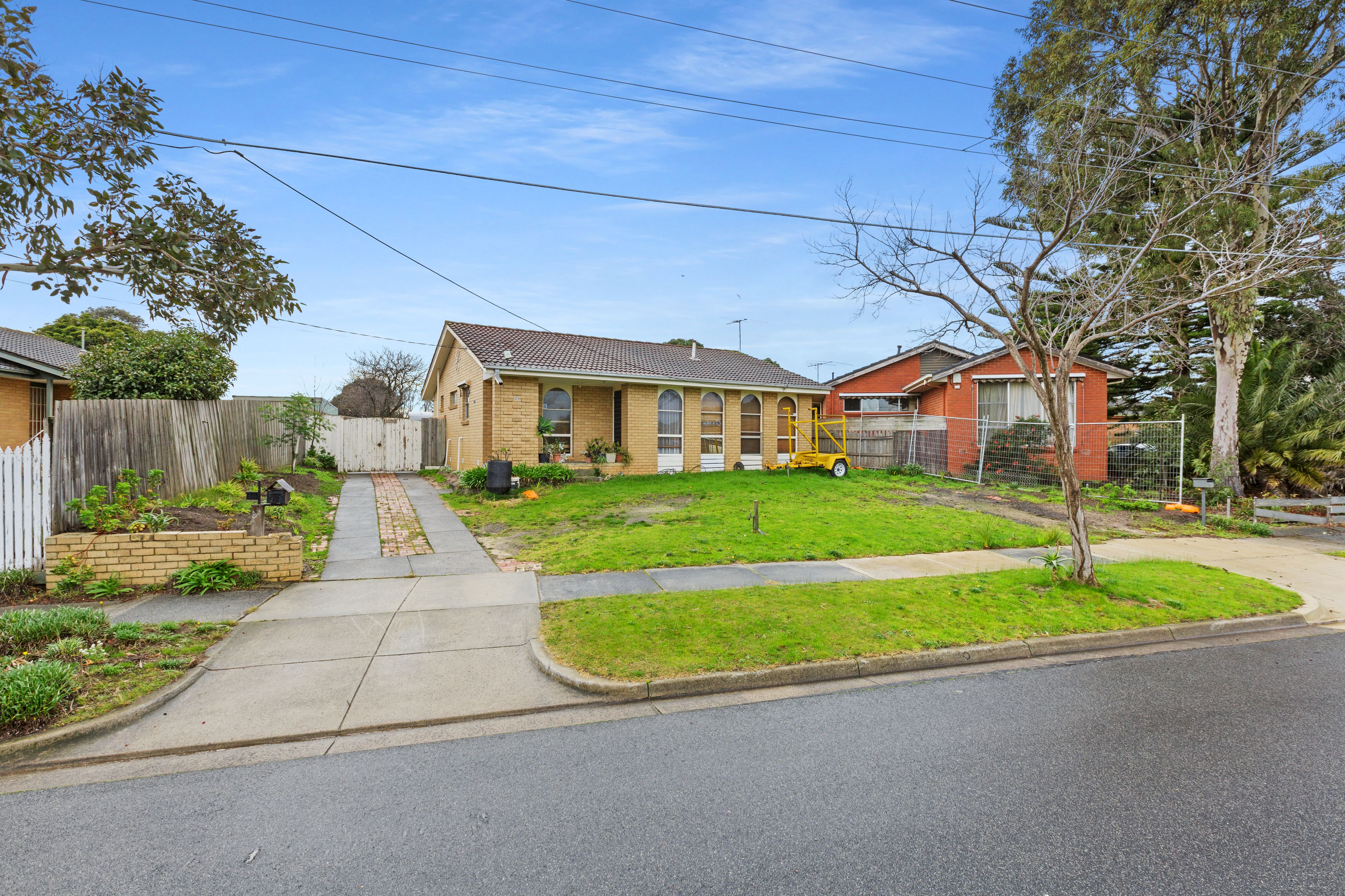 25 Bouvardia Crescent, Frankston North VIC 3200