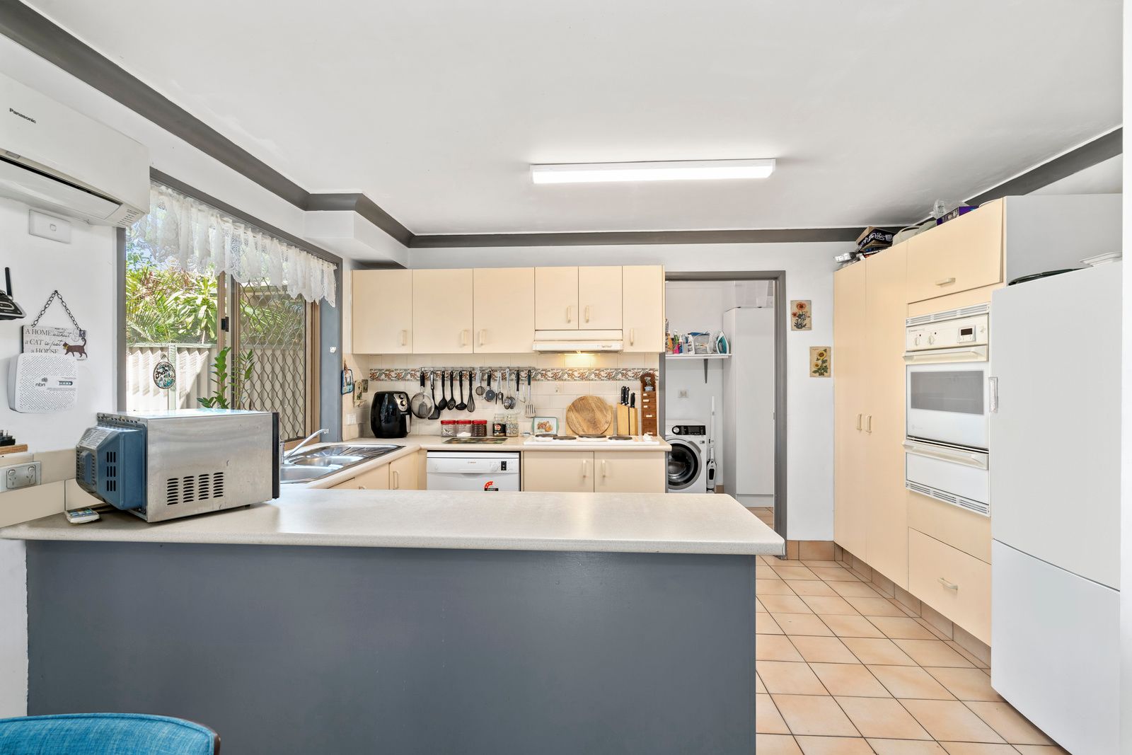 1/421 Oxley Drive, Runaway Bay, QLD 4216