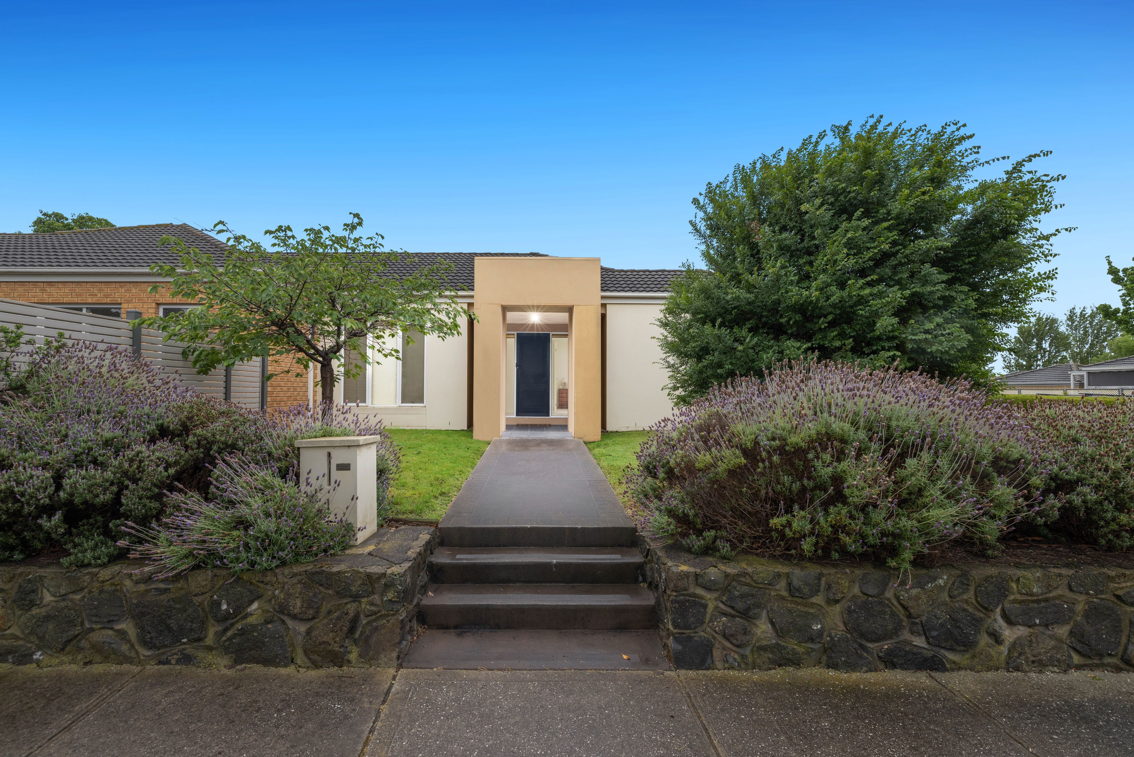 1 Lookout Way , Tarneit VIC 3029