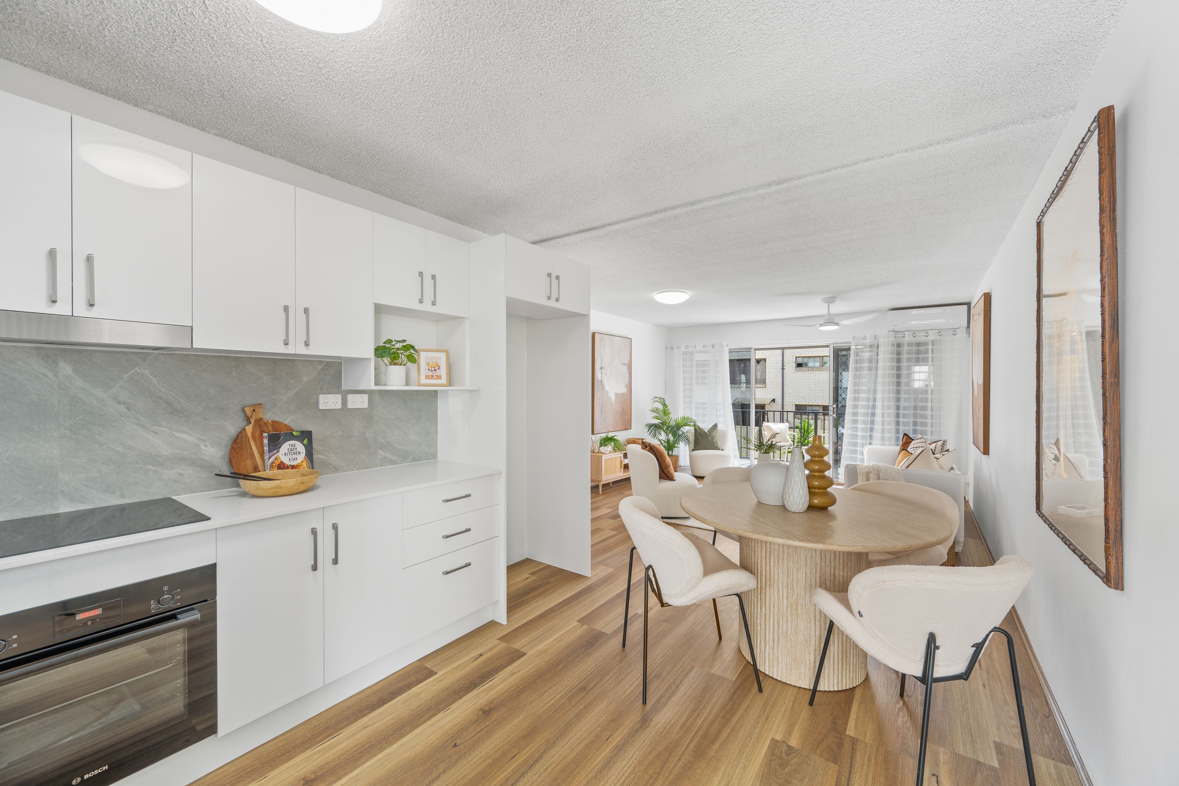 6/29 Old Burleigh Road — photo 4 of 16