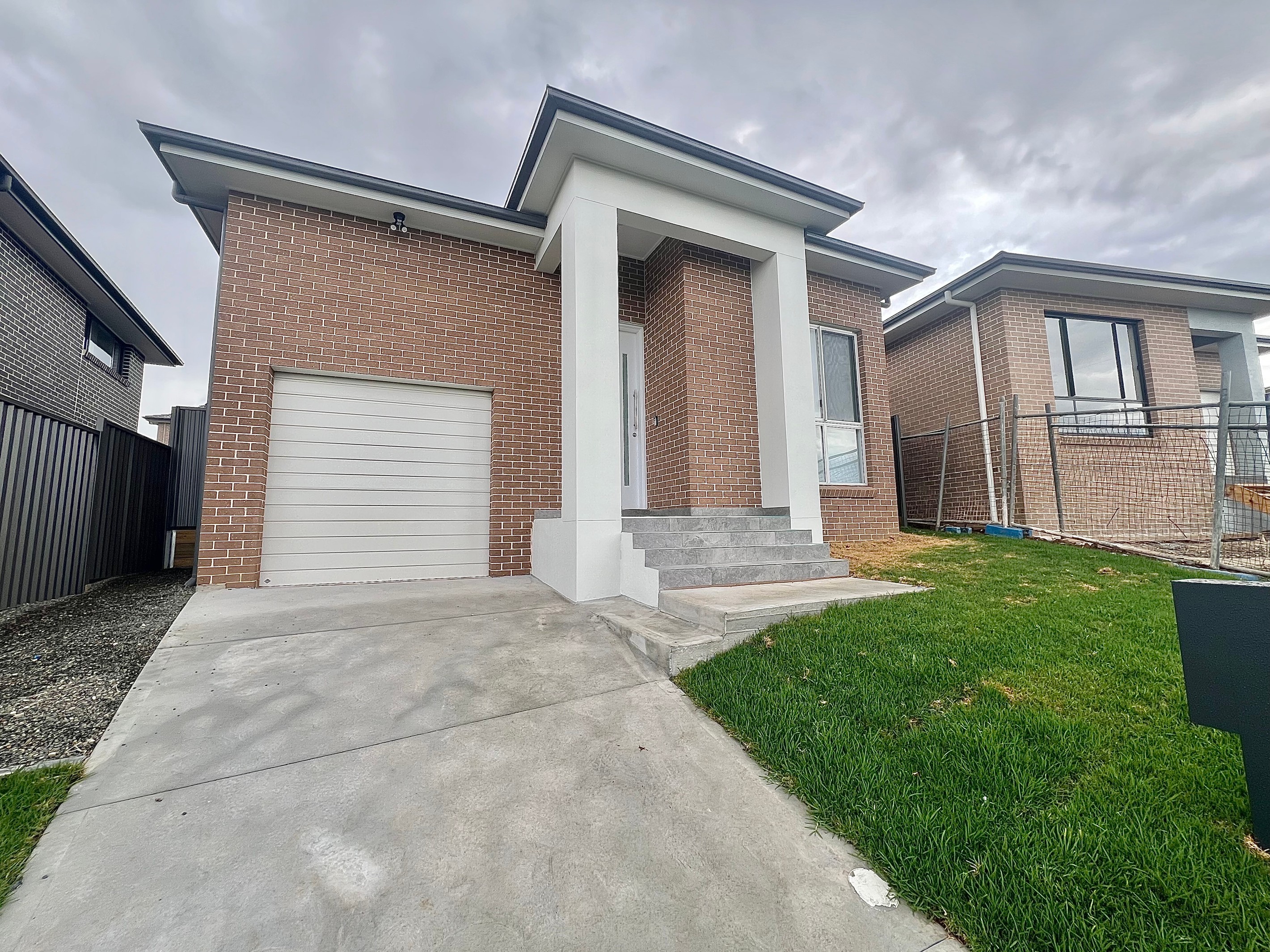 48 Cassio Way, Rosemeadow, NSW 2560