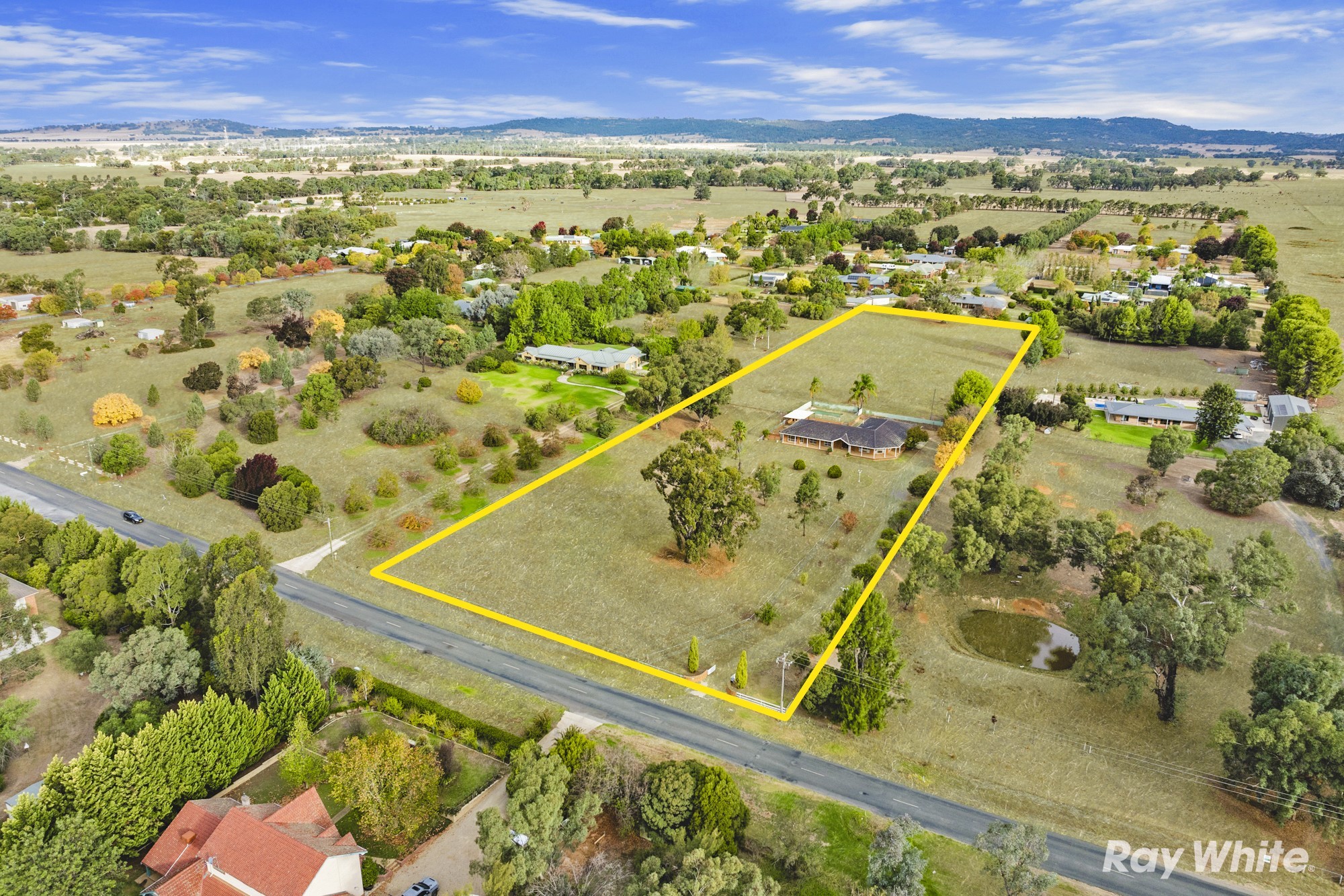 62 Gregadoo Road, Lake Albert, NSW 2650