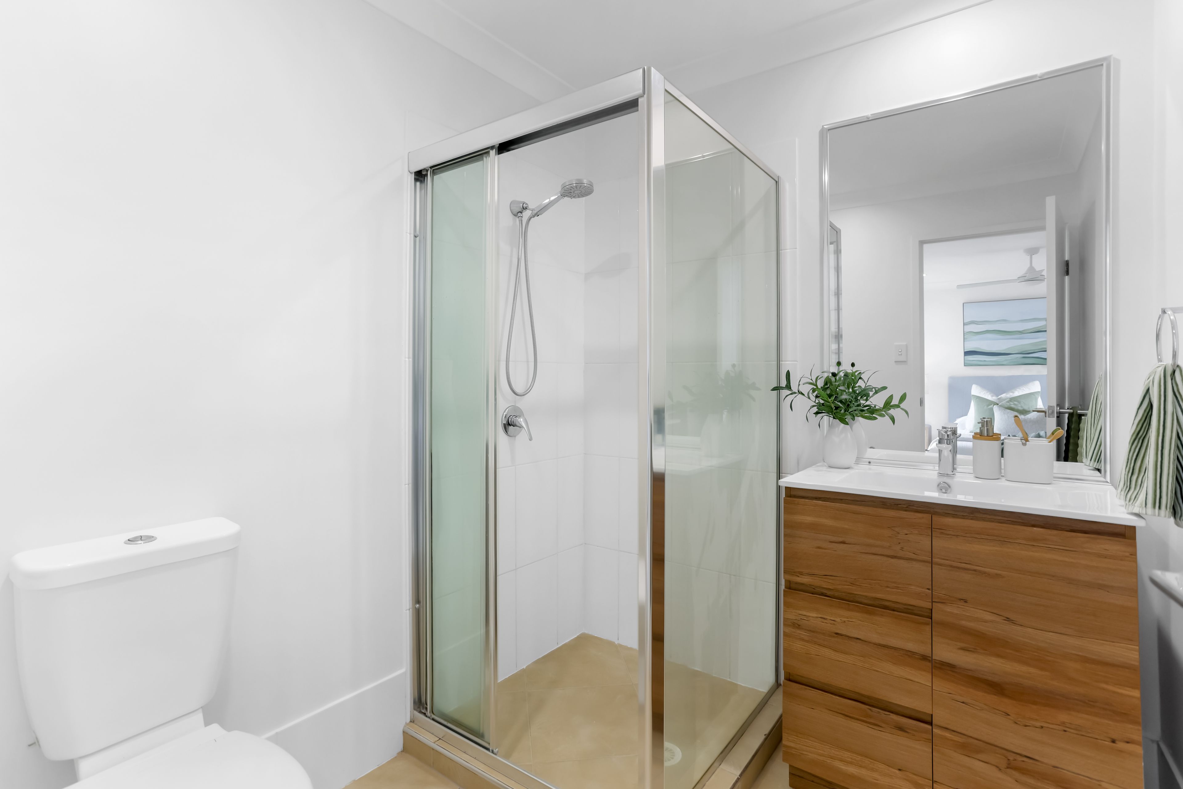 2/86 Wunburra Circle — photo 9 of 18