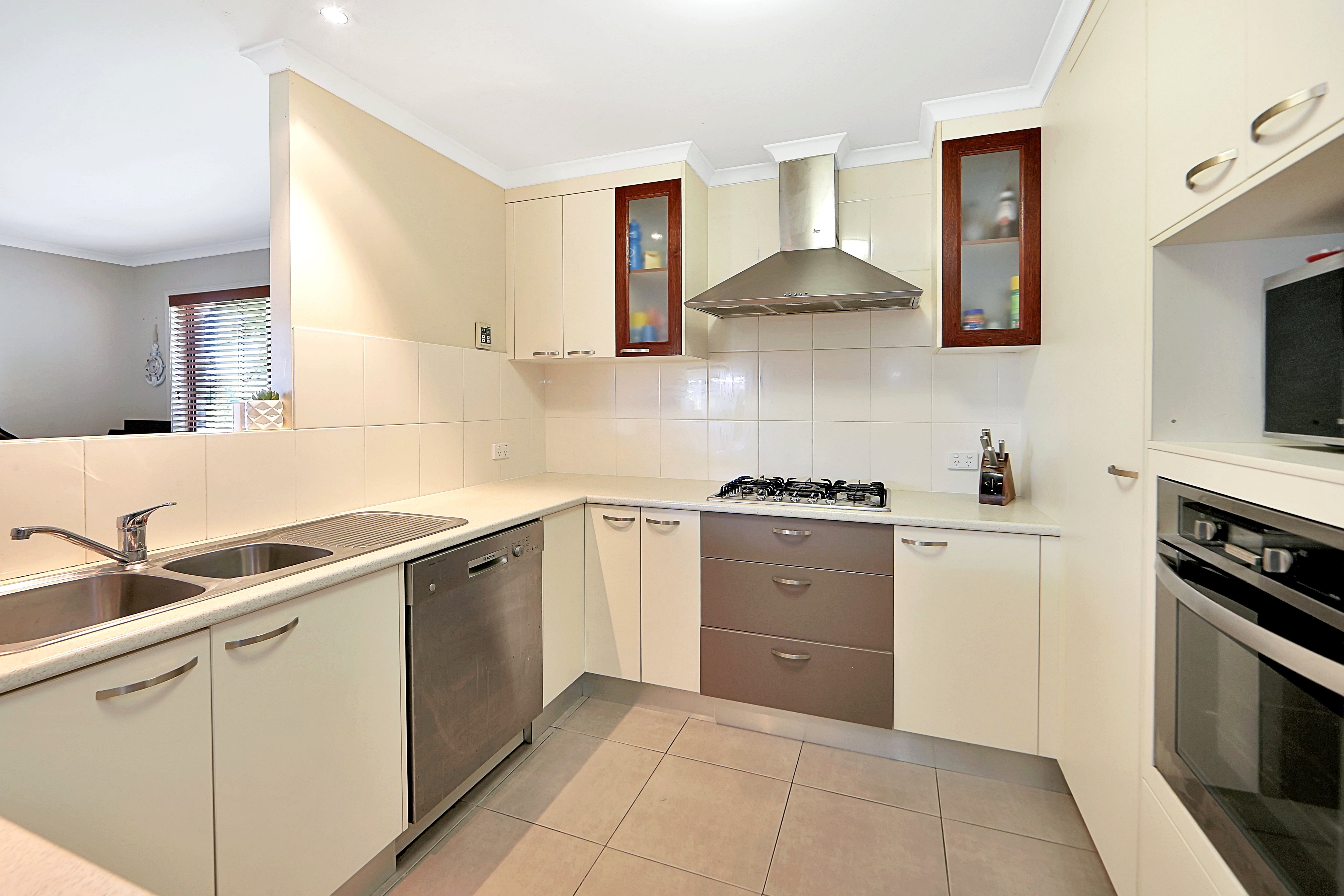 5 Young Street, Burnett Heads, QLD 4670