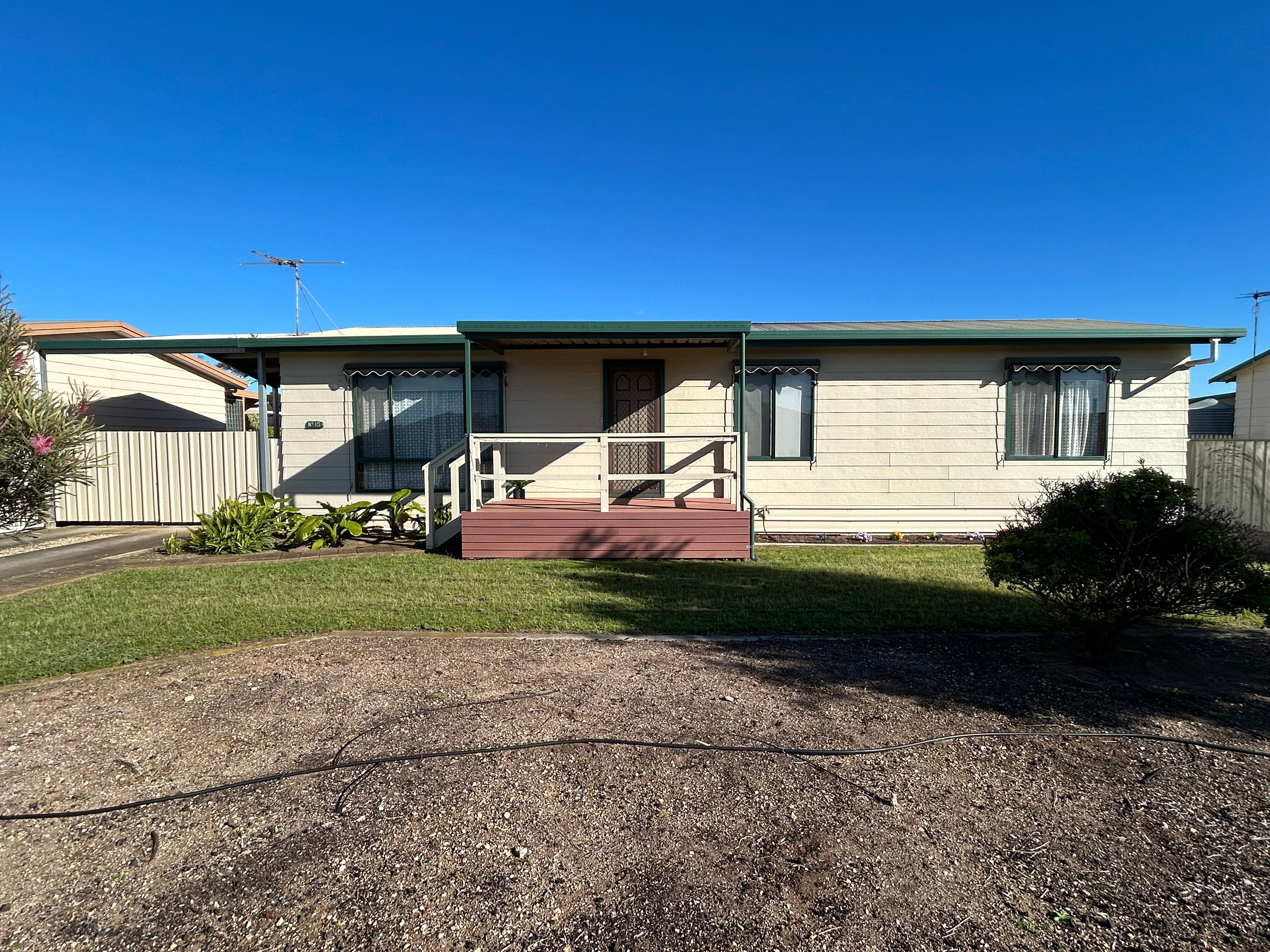 19 John Street — photo from Ray White Yorke Peninsula