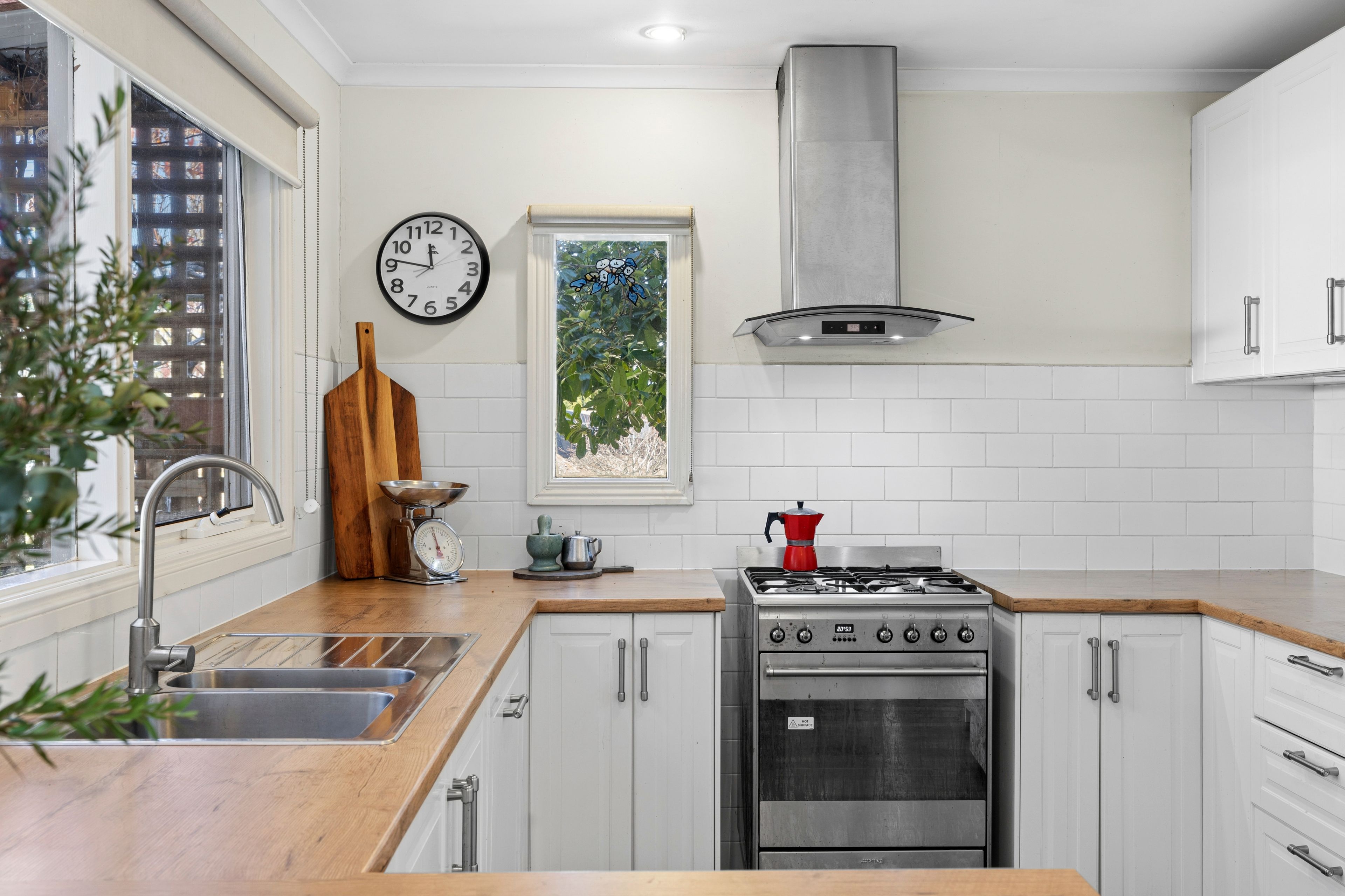 32 Ebden Street — photo 6 of 16