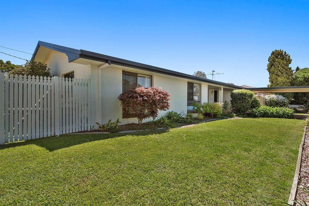 11 Ruth Street, Centenary Heights, QLD 4350