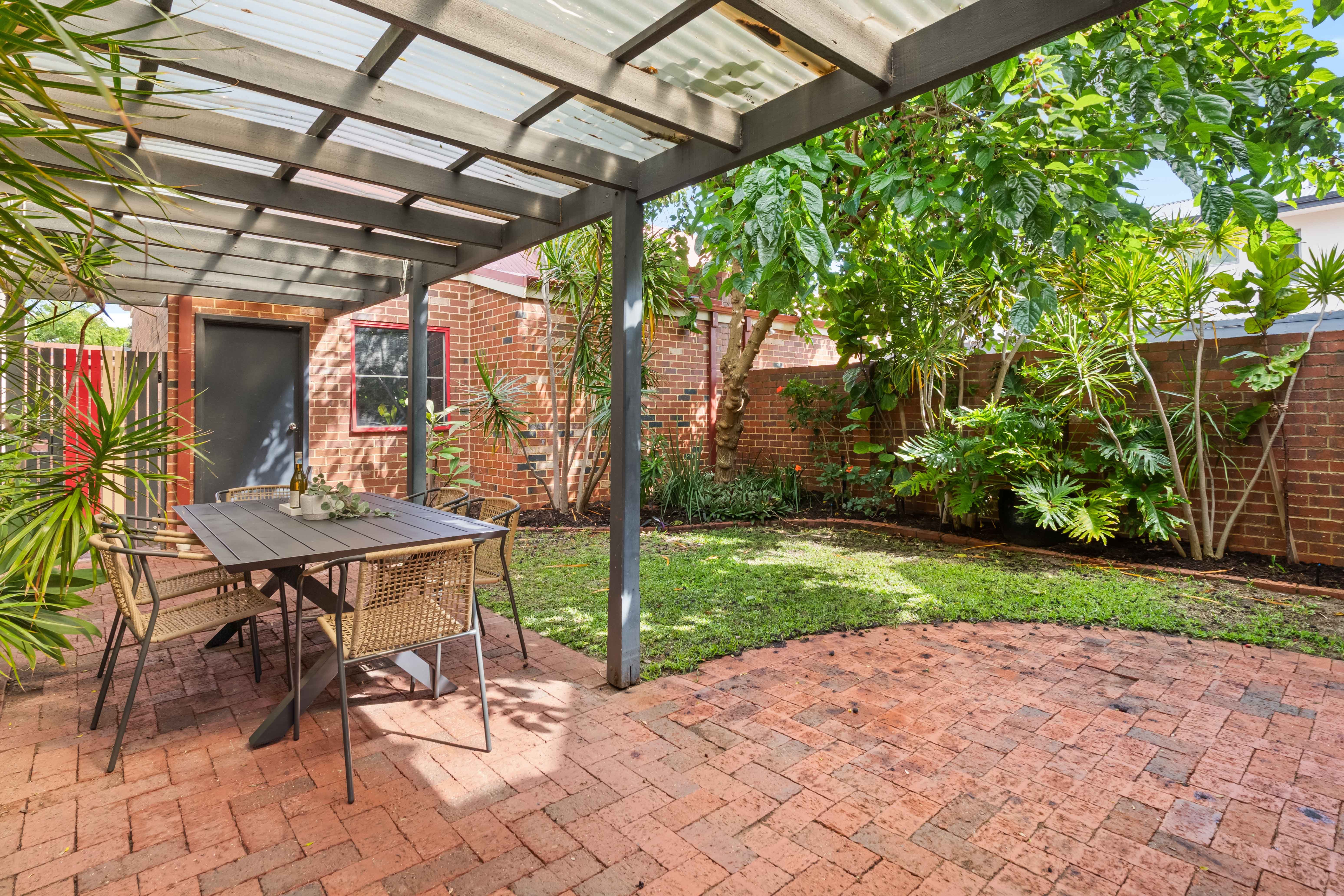 19 Tate Street — photo 11 of 23