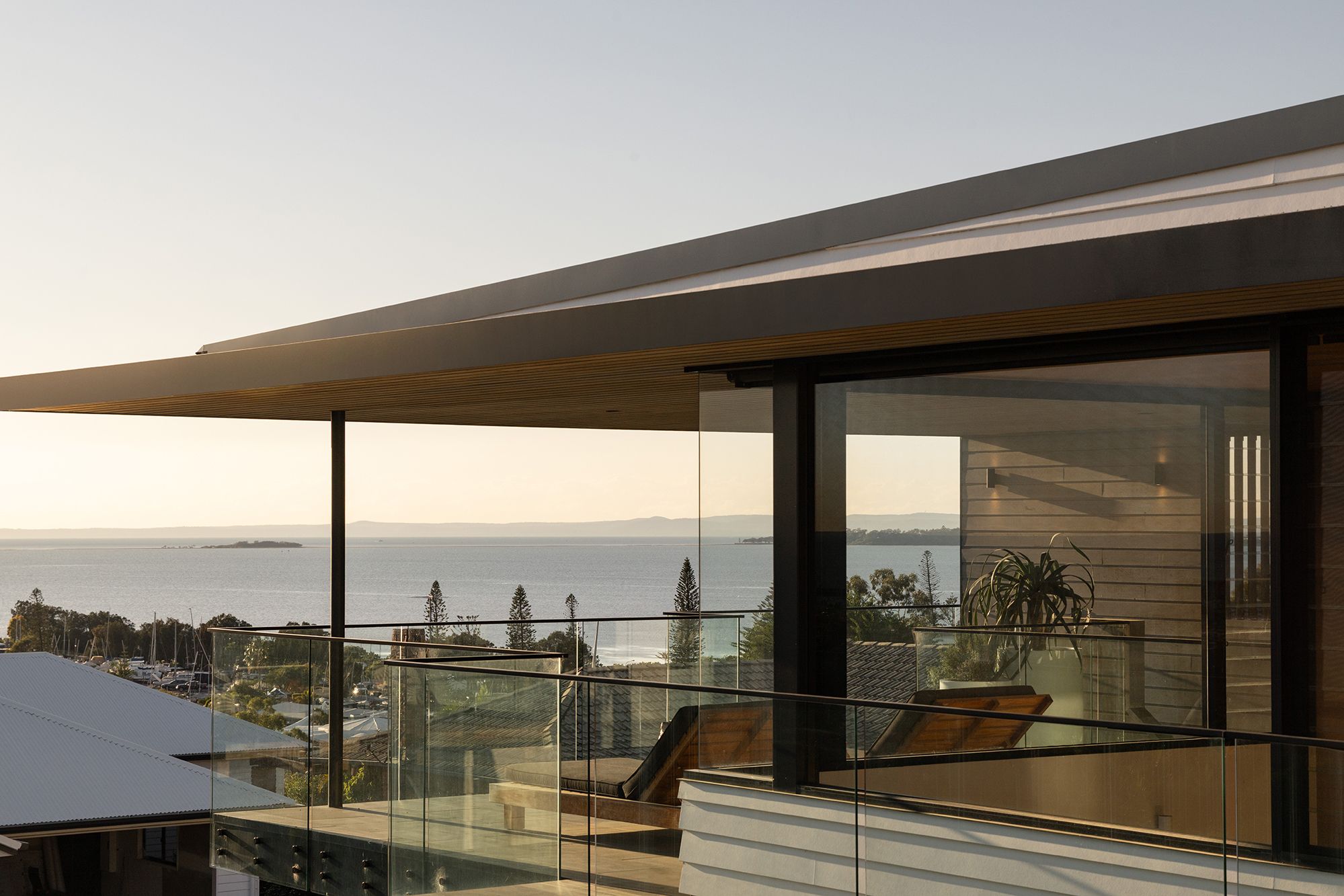 98 Oceana Terrace, Manly QLD 4179