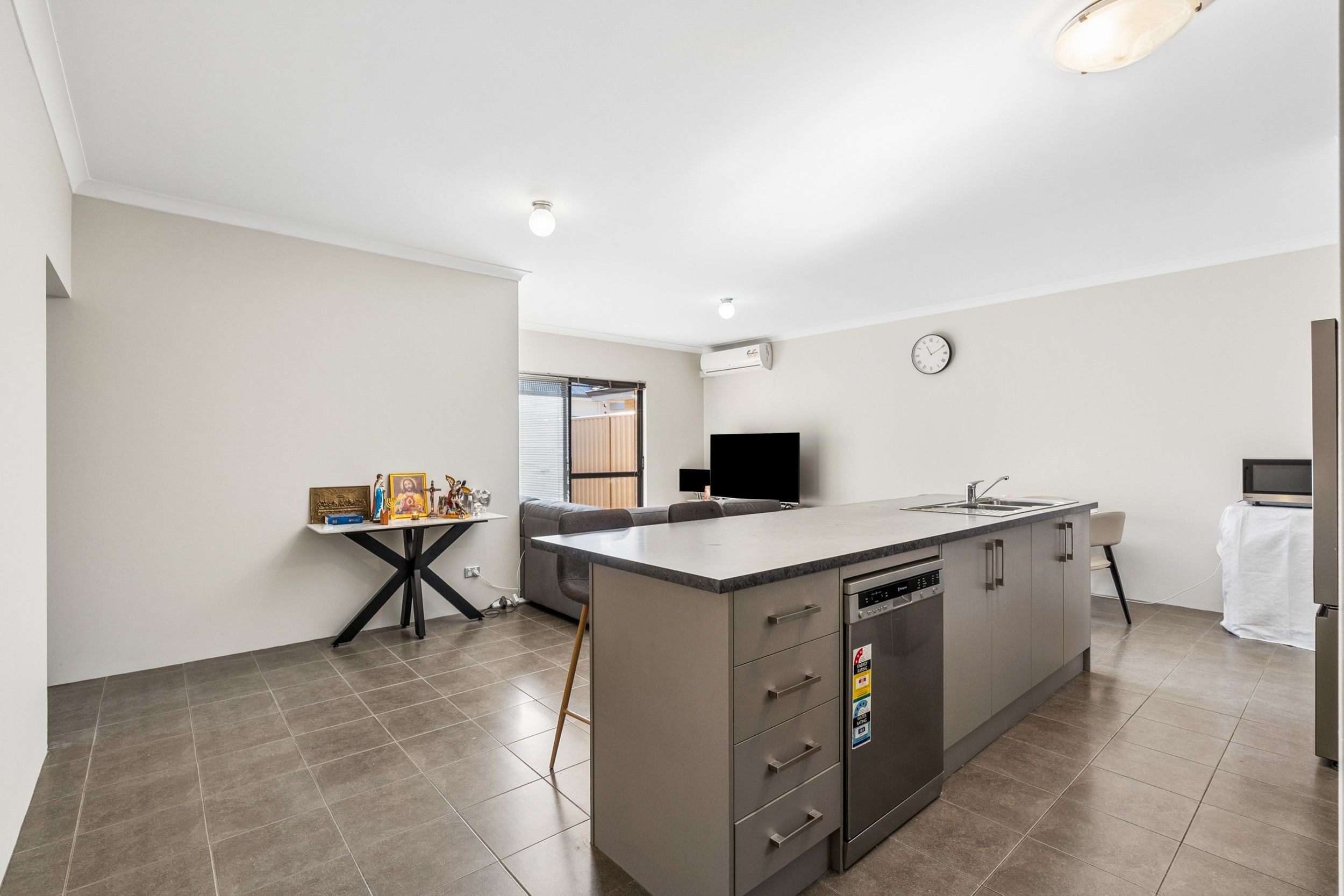1/42 Loton Avenue — photo 8 of 18