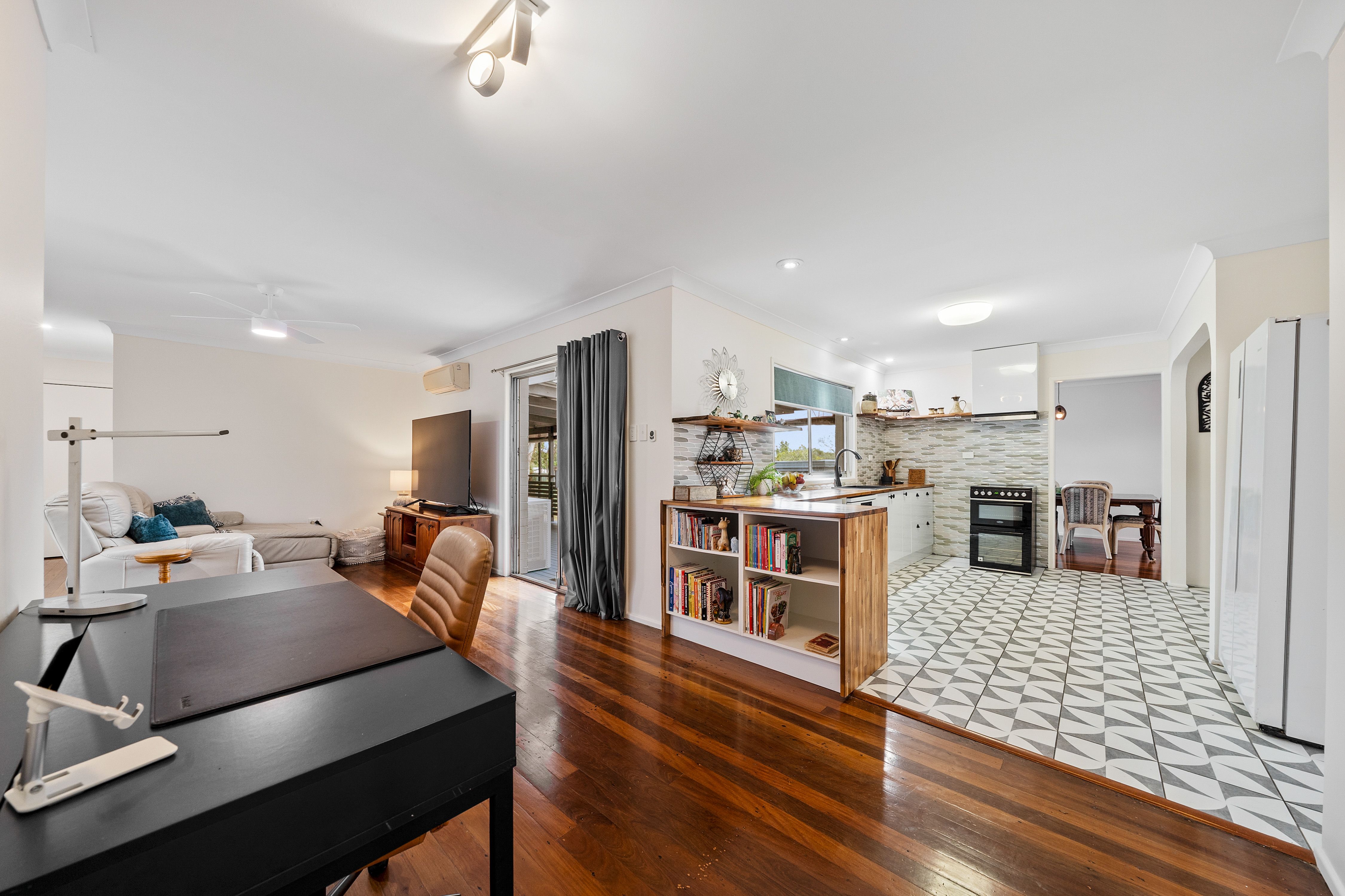 7 Amaroo Rise — photo 7 of 21