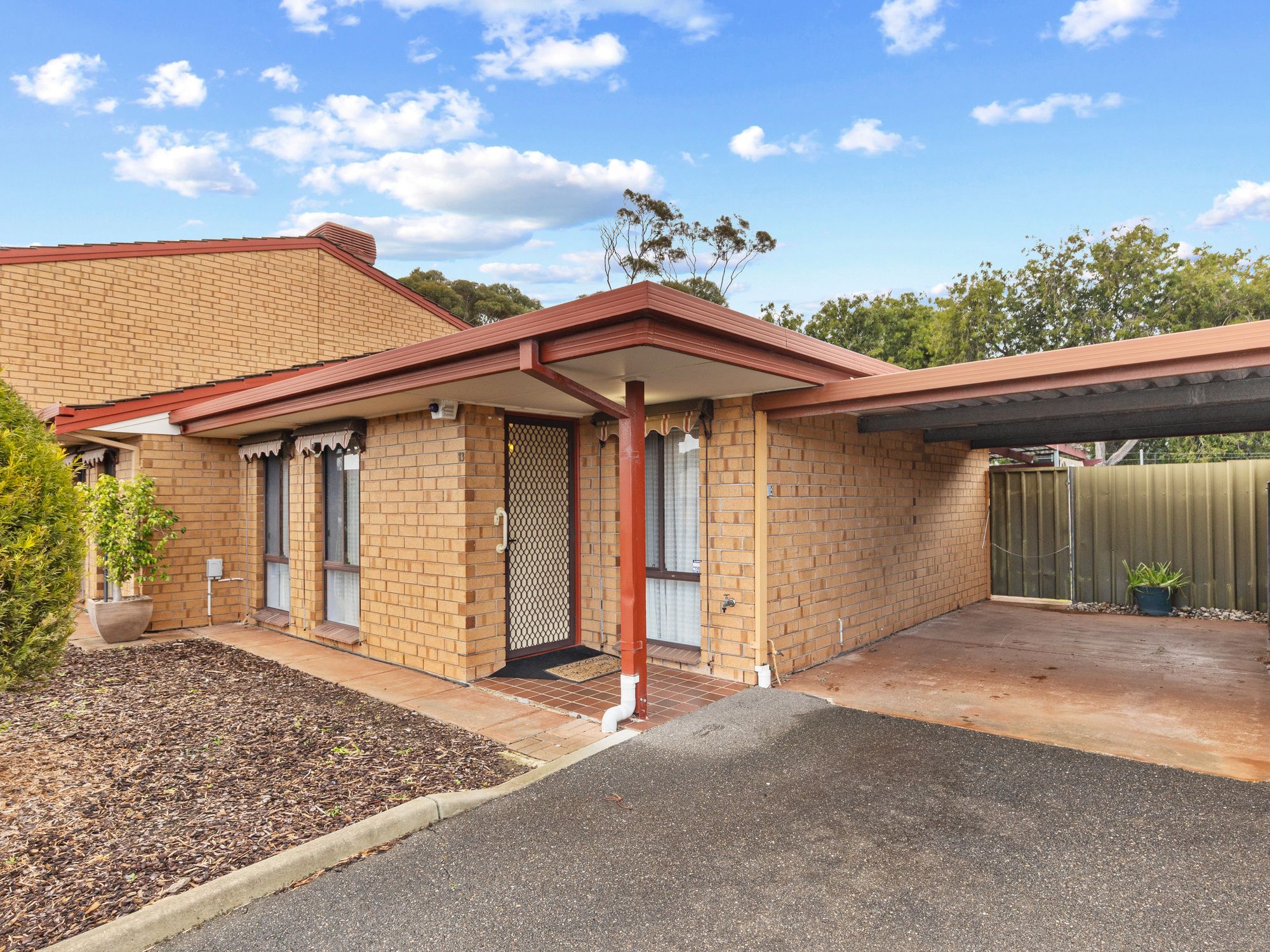 27 Epstein Drive, Morphett Vale SA 5162