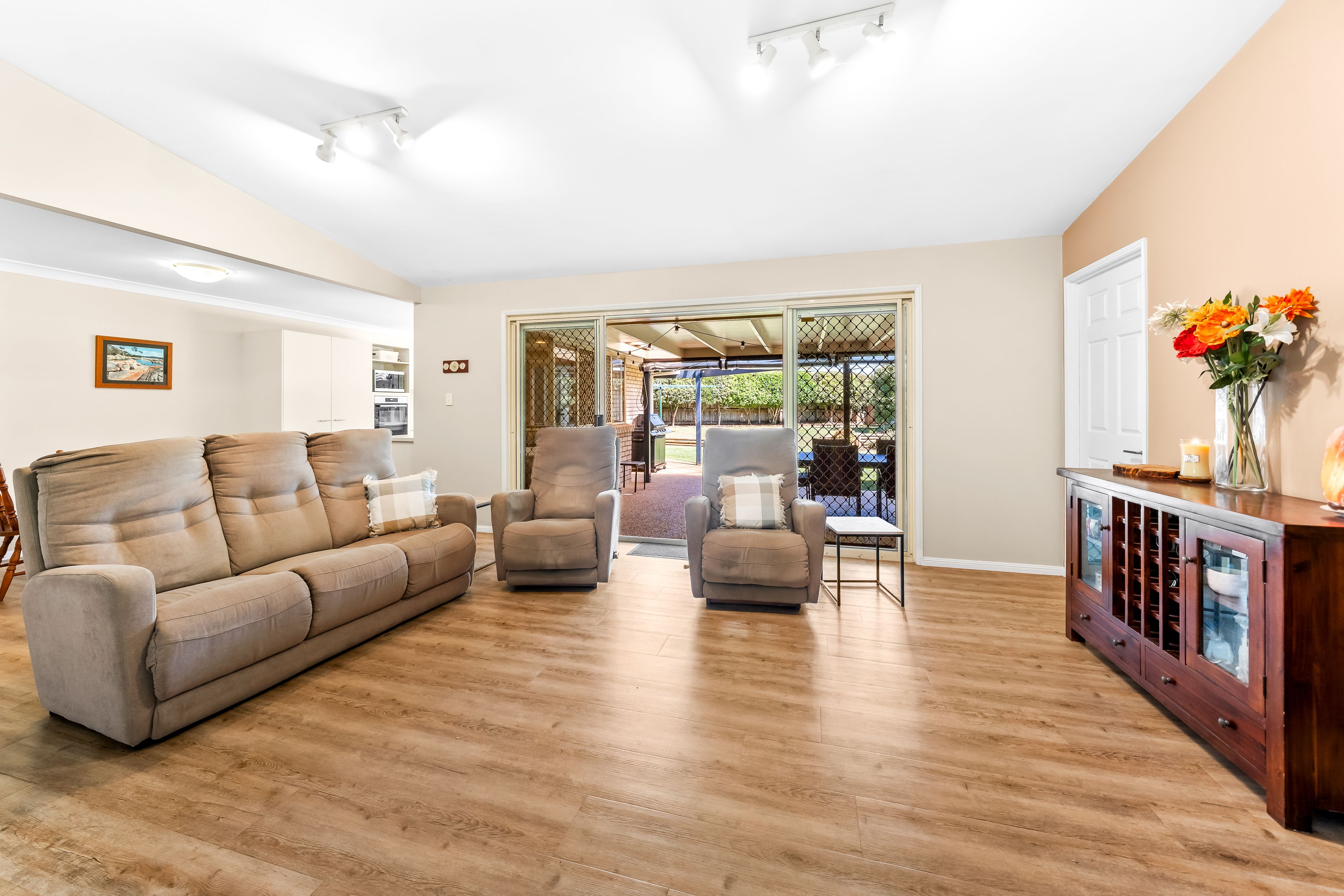 28 Charles Place, Runcorn, QLD 4113