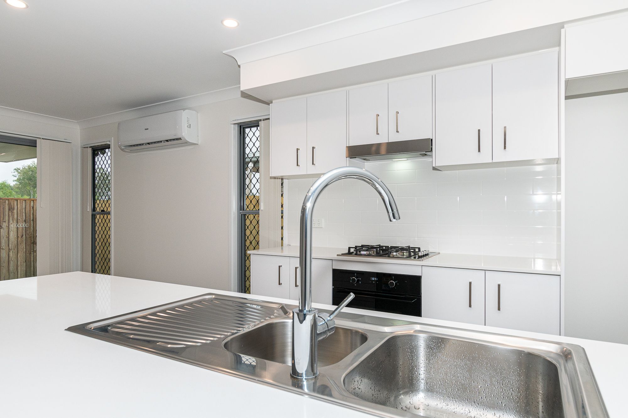 14 Flint Place, Park Ridge, QLD 4125