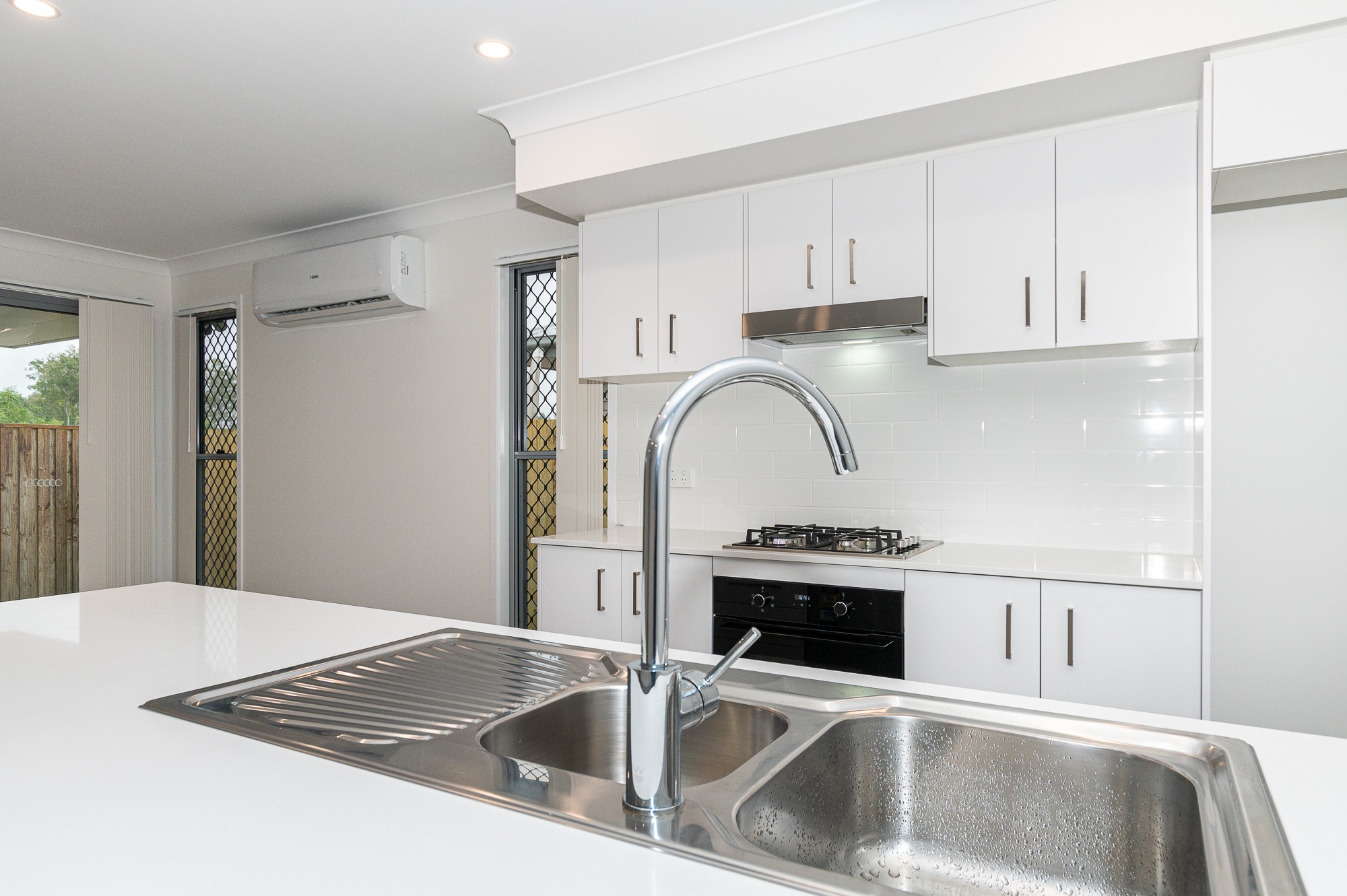 14 Flint Place, Park Ridge, QLD 4125