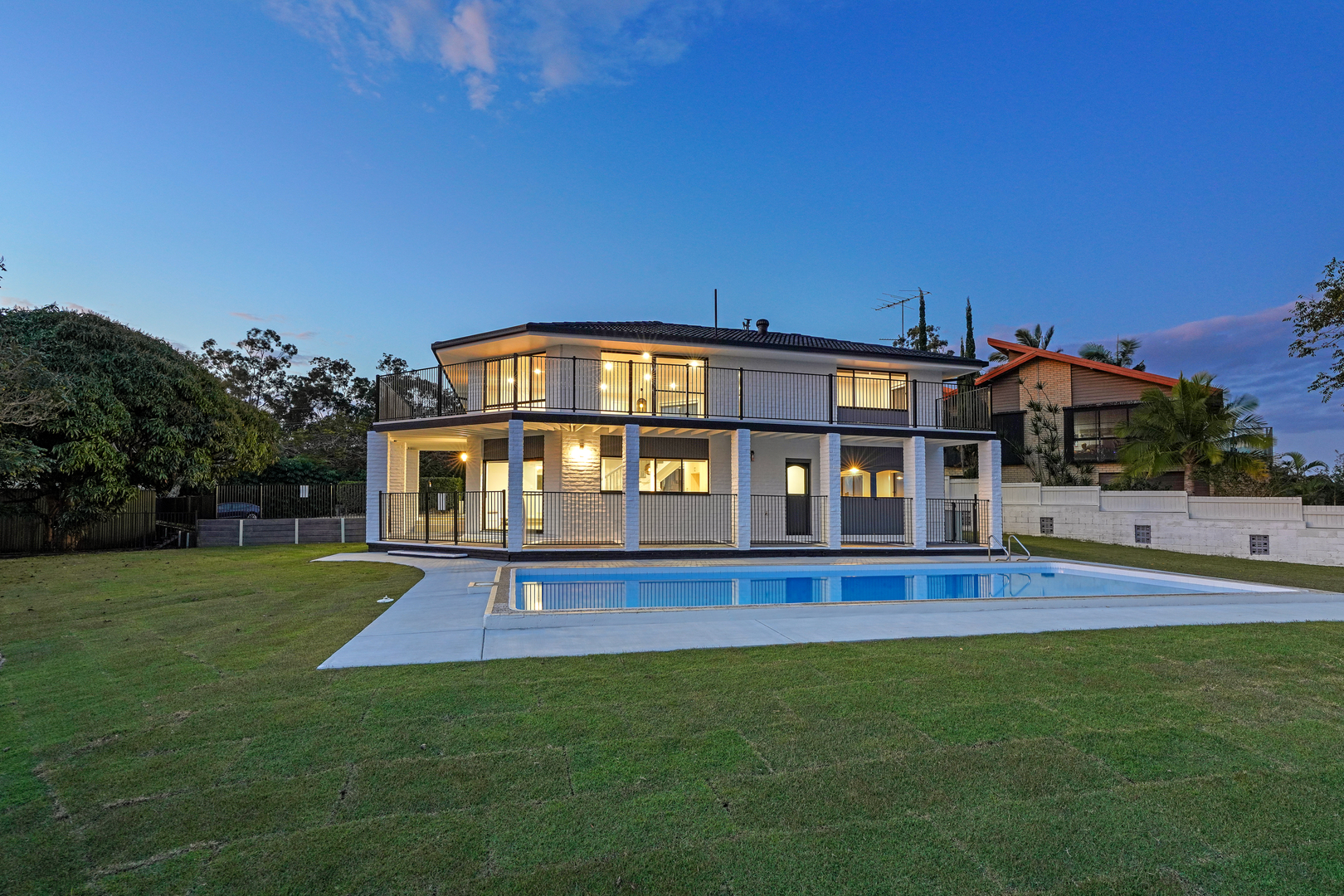 222 Heeb Street, Benowa, QLD 4217