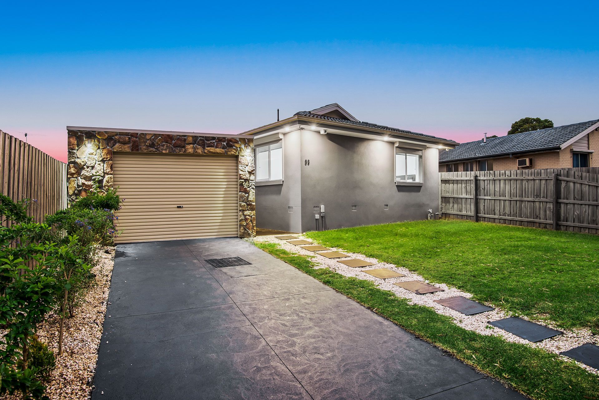 33 Amalfi Drive, Endeavour Hills, VIC 3802