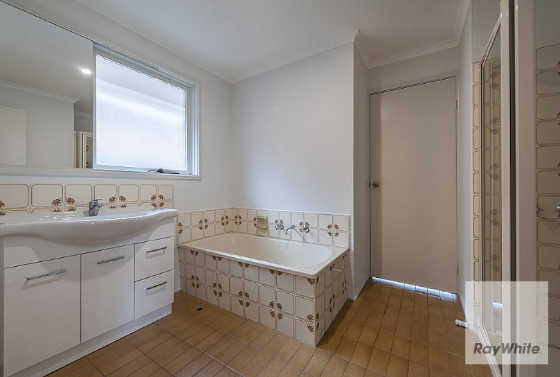 40 Hibiscus Drive — photo 7 of 9