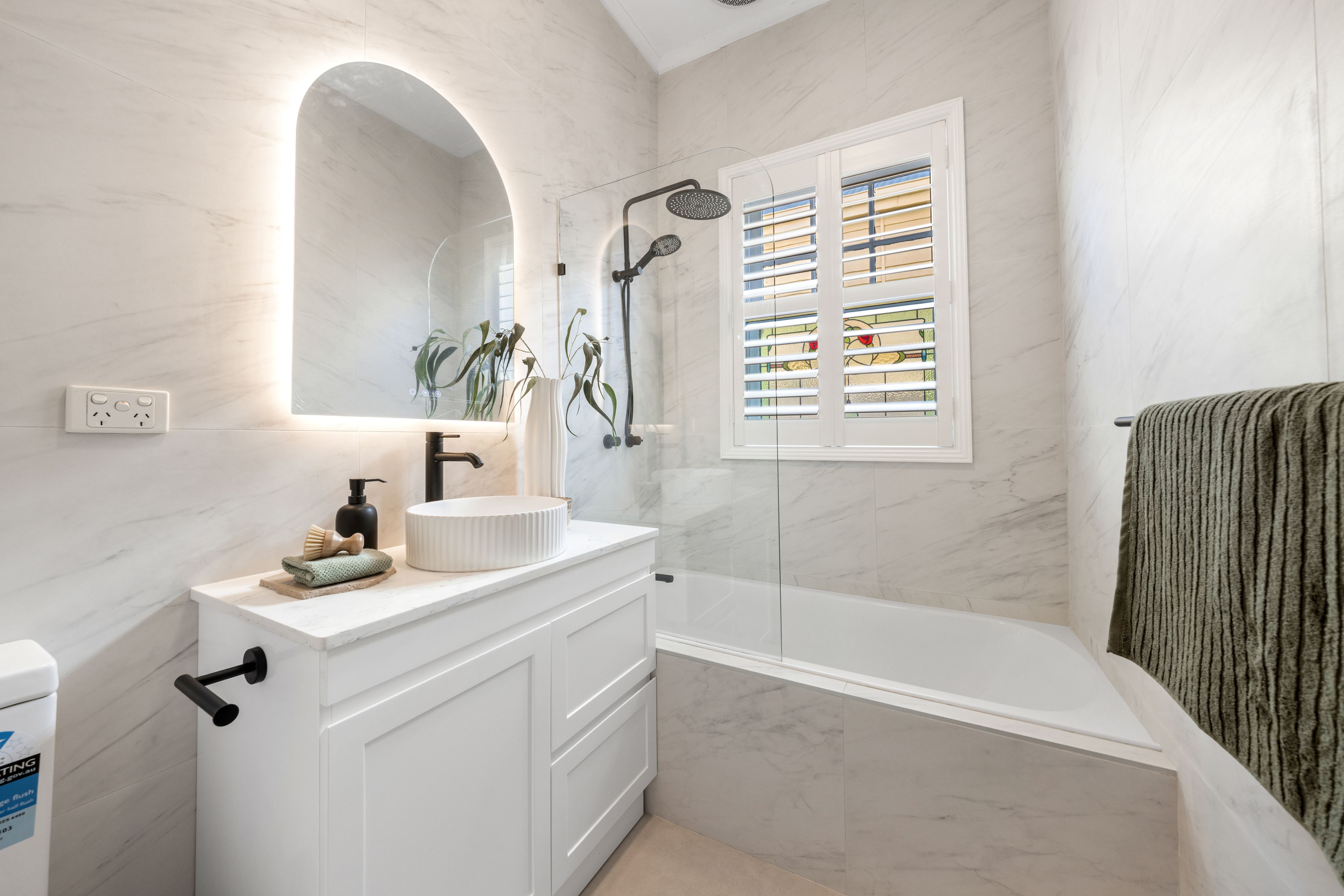 137 Eglinton Street — photo 7 of 13